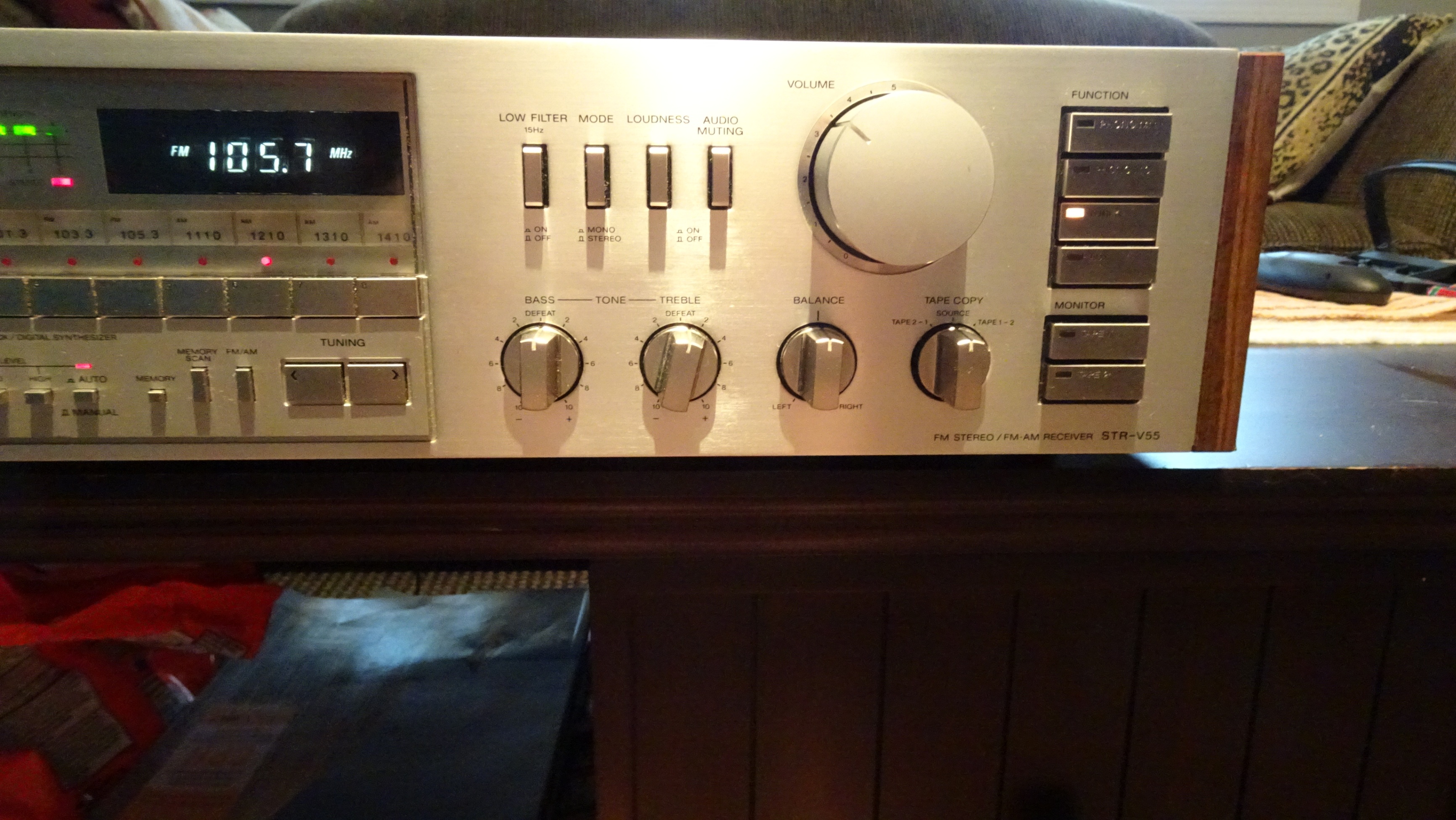 Sony STR V55 Receiver - photo 3
