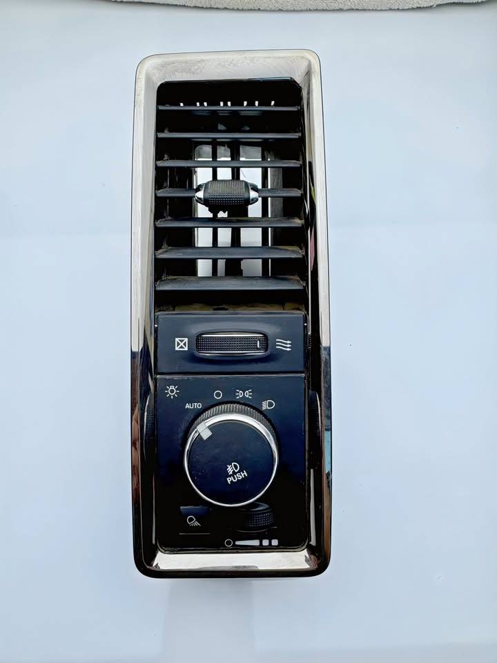 2014 Dodge Ram 1500 Interior Parts – OEM - photo 4