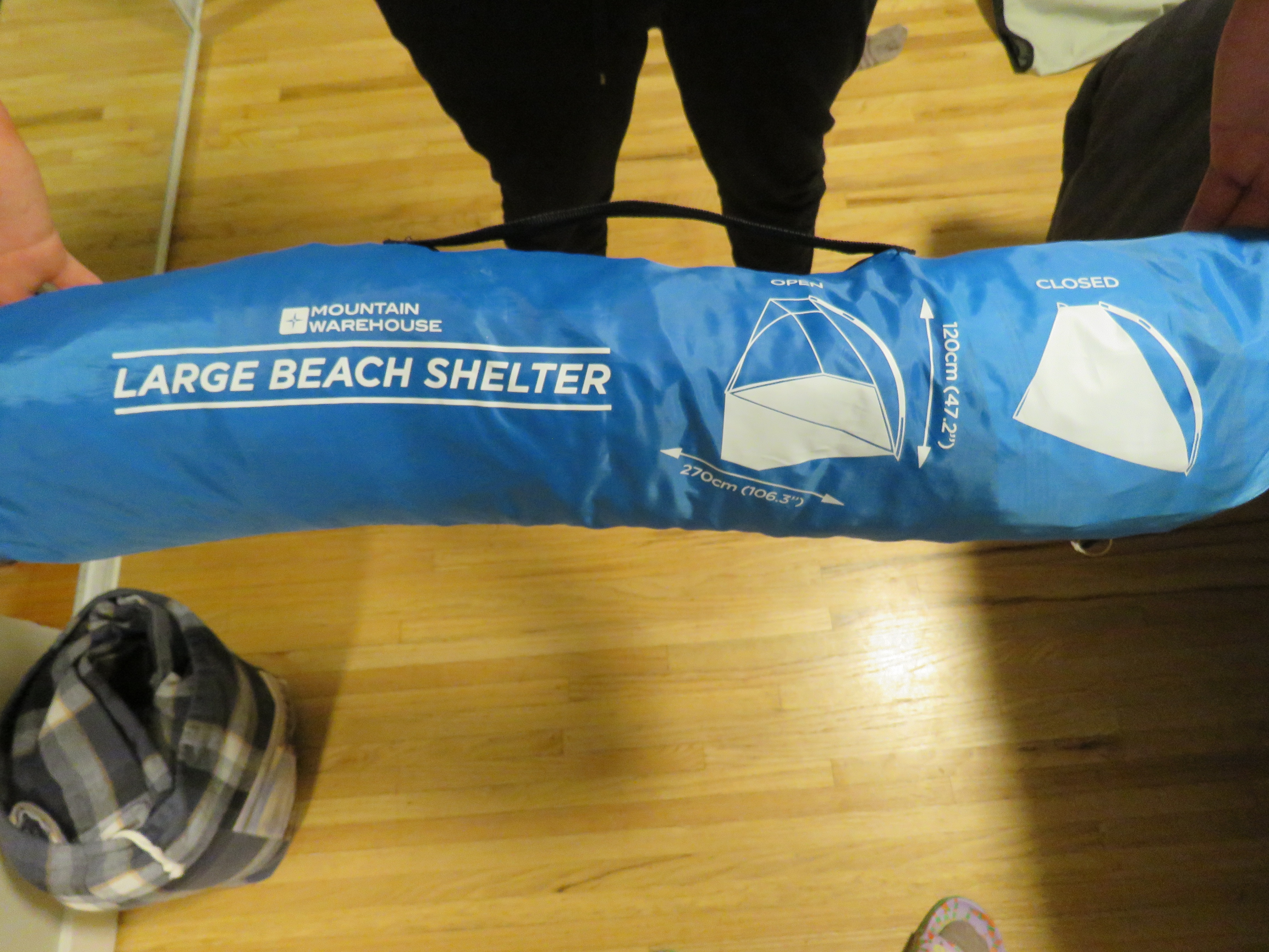 Large Beach Shelter – Mountain Warehouse