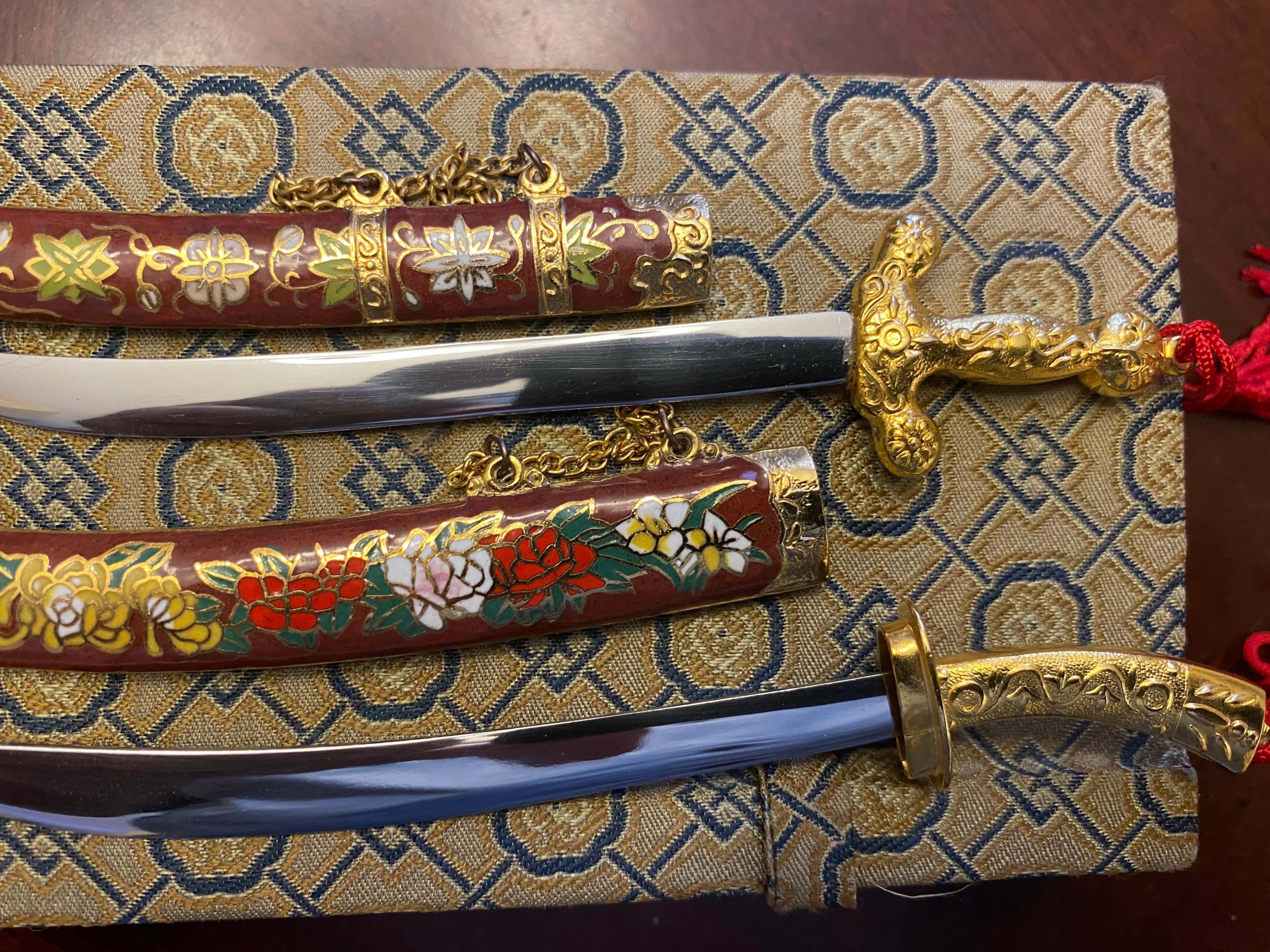 Vintage Chinese Cloisonne Mini Katana Set - photo 2