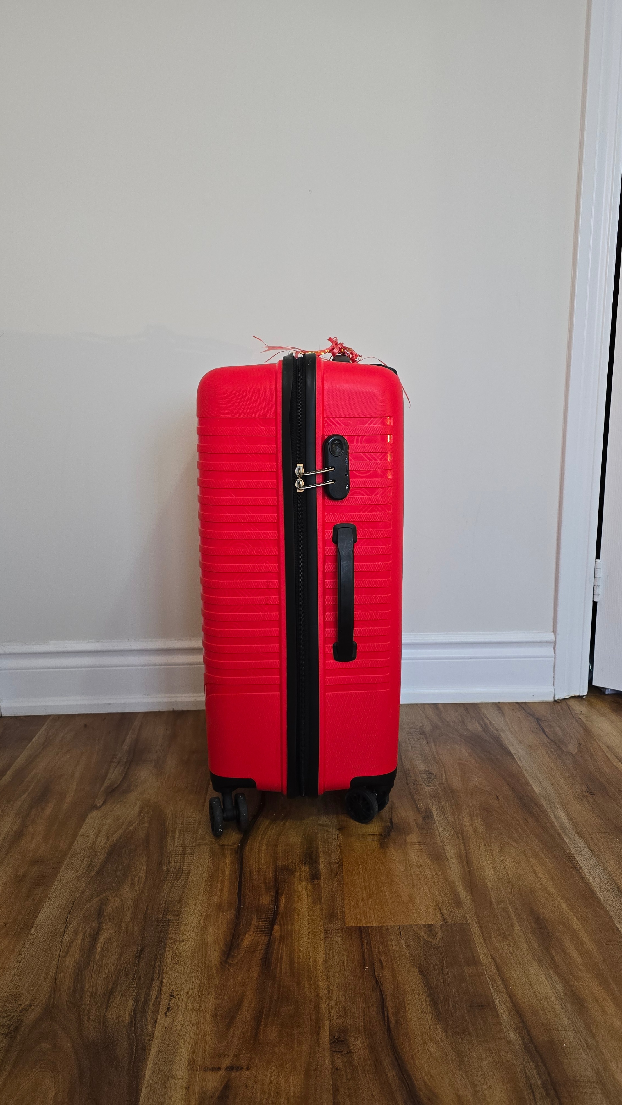 Aristocrat Red Check in Medium Size Suitcase - photo 3