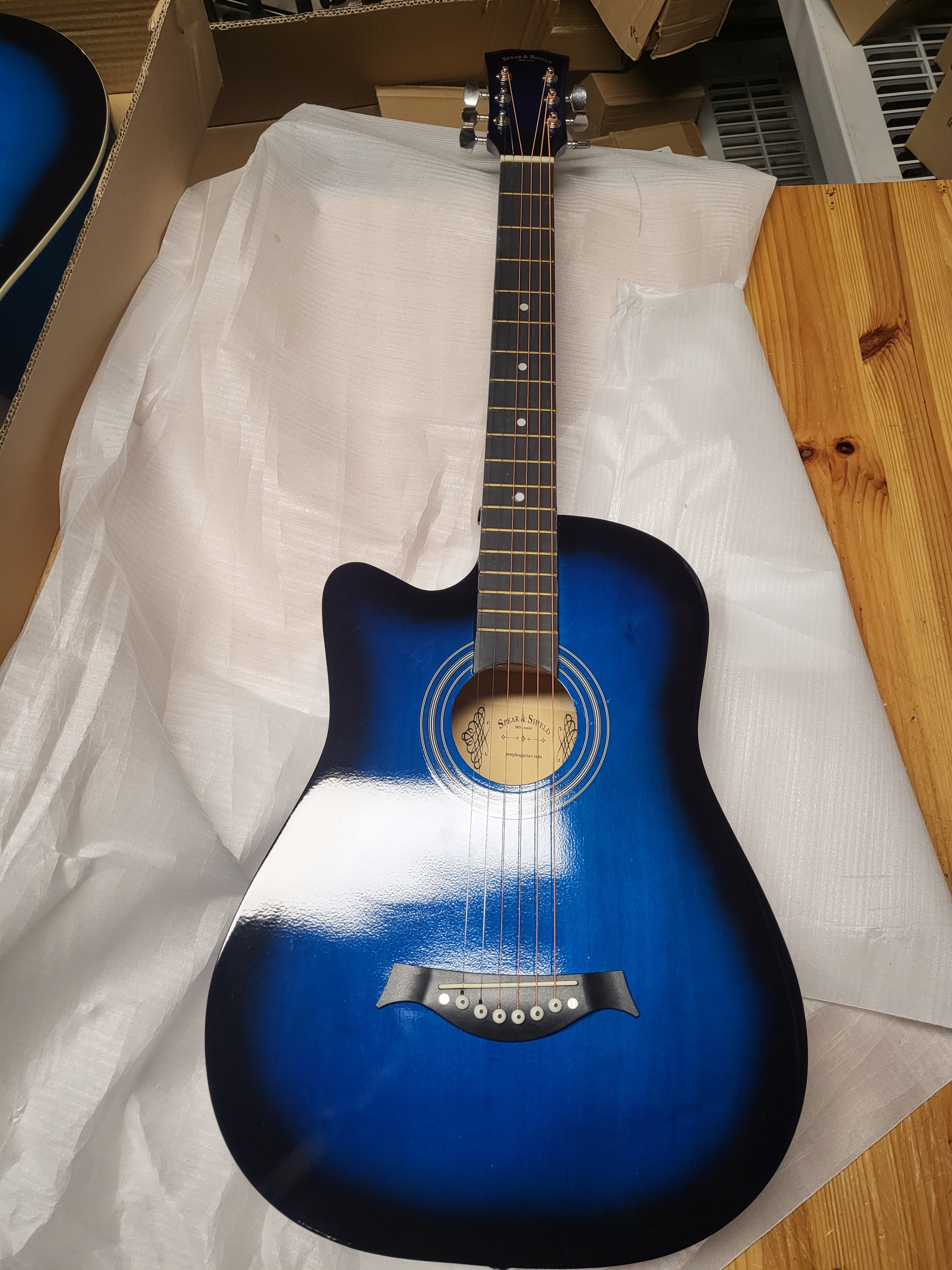 Left-Handed Acoustic Guitar 38” Blue – Minor Body Crack