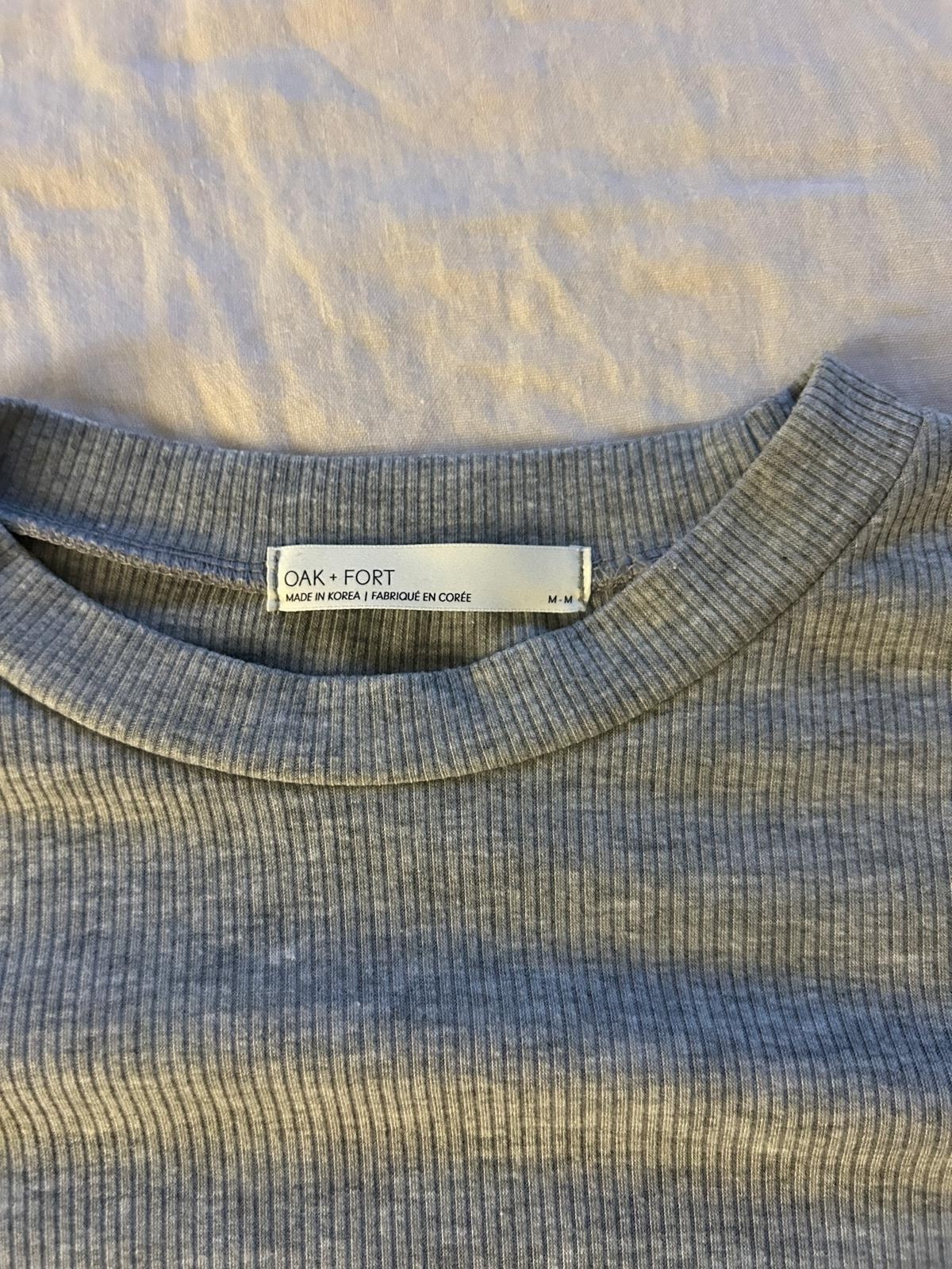 Ribbed Long Sleeve with Split Side (Size M) - photo 4