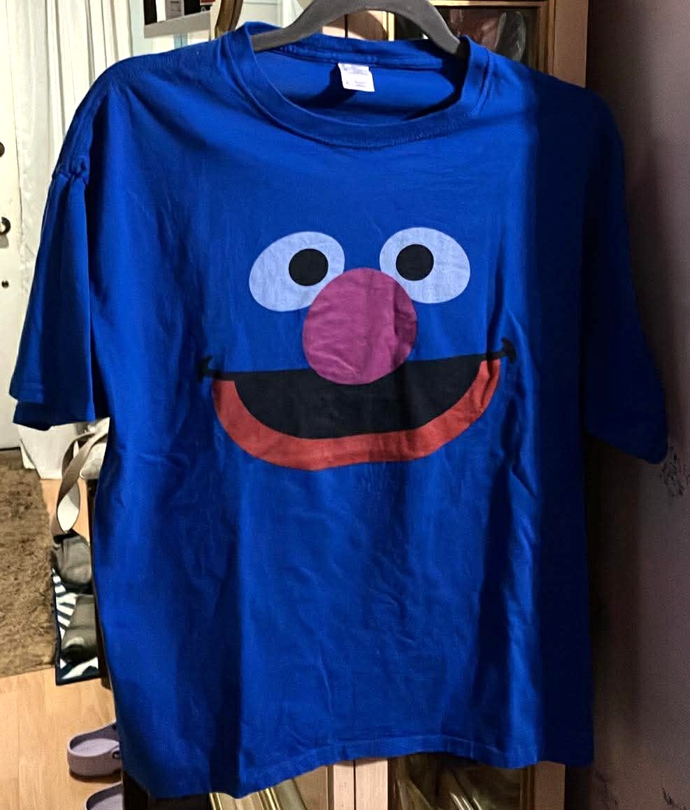 Man Sesame Street Grover T-Shirt - Size Large