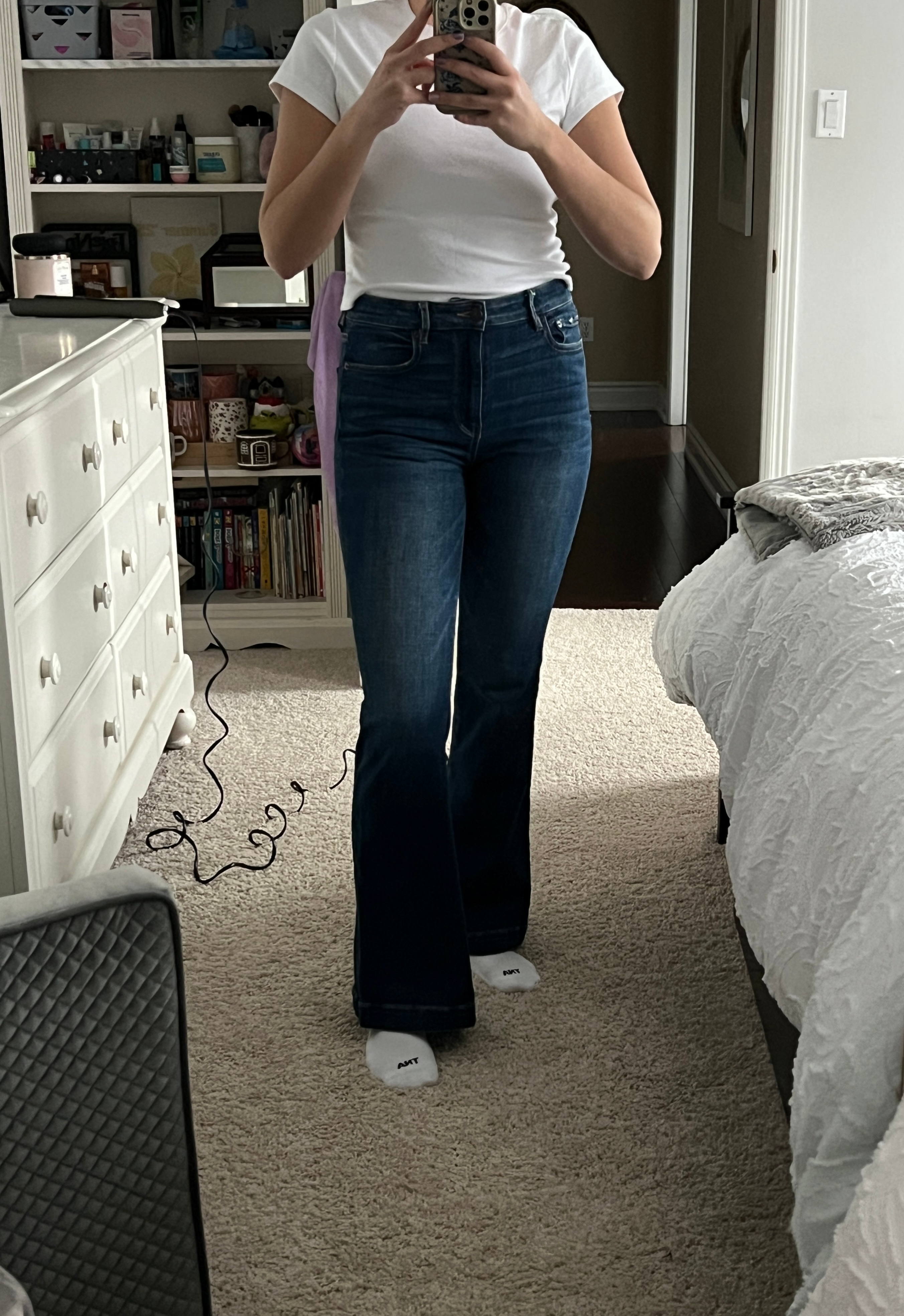 American Eagle Super Hi-Rise Flare Jeans - Size 6