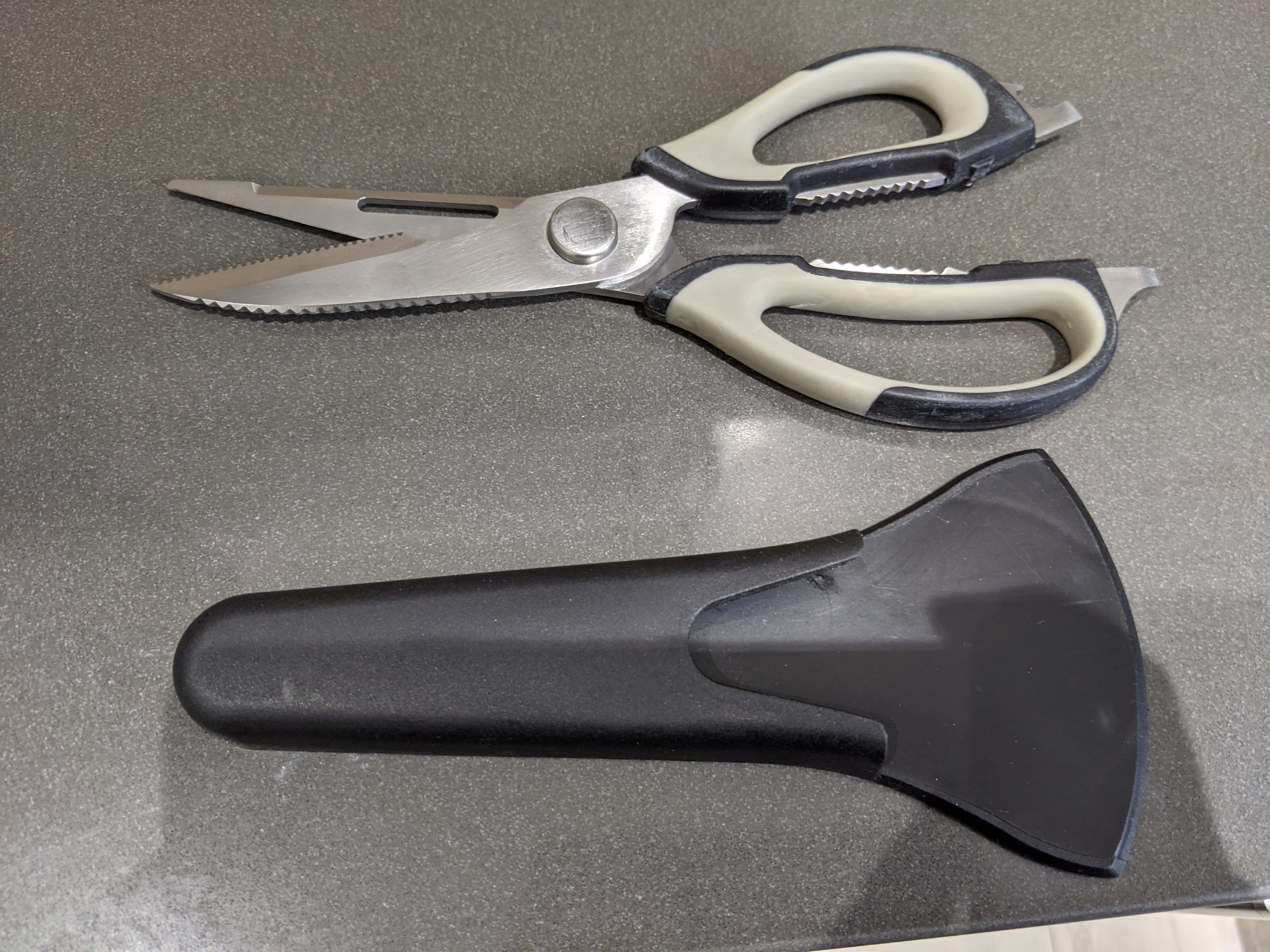Multi-Purpose 8-in-1 Kitchen Scissors [broken handle]