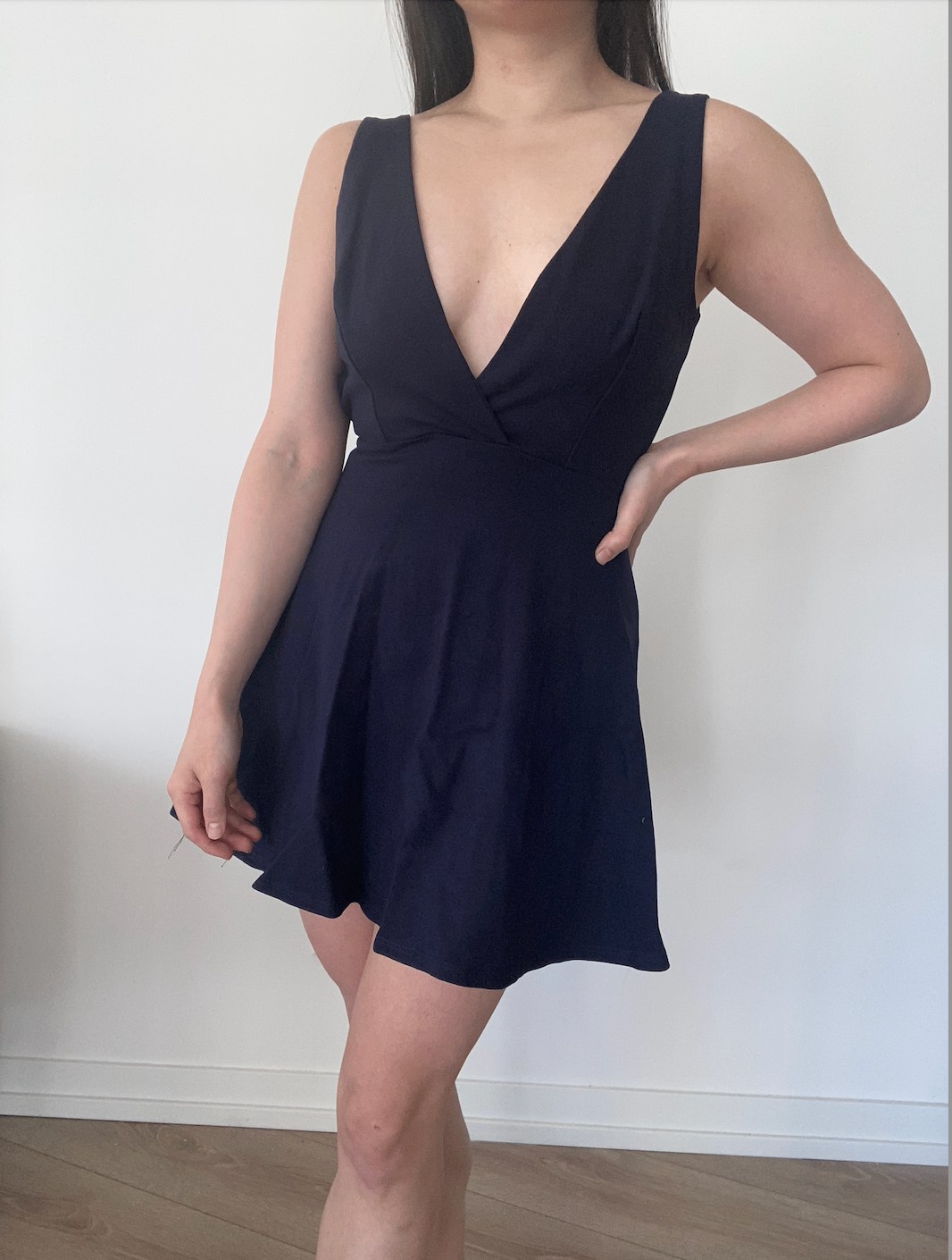 [NEW] Navy Blue Deep-V Lulu's Dress - photo 2
