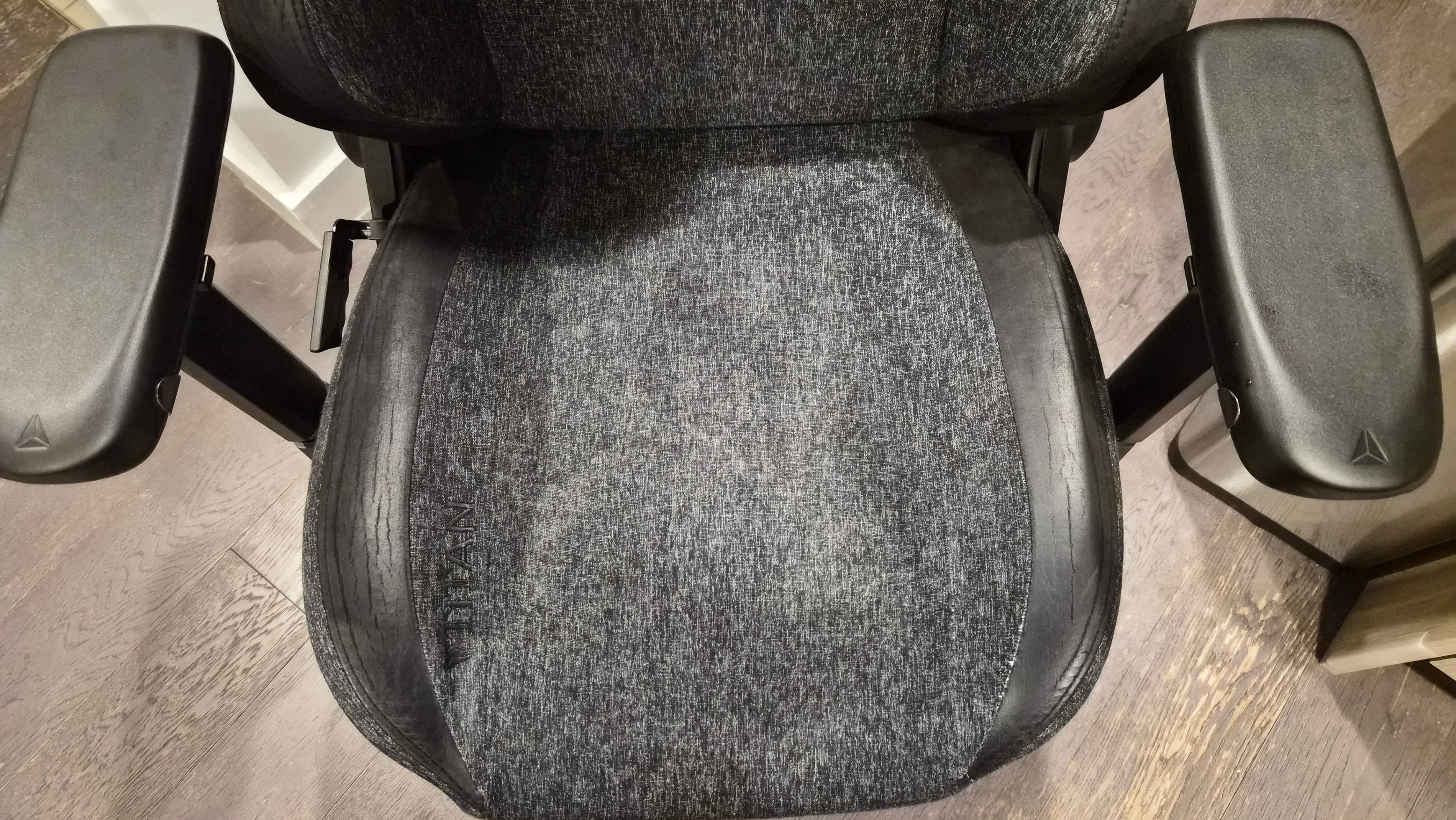 Secretlab Titan SoftWeave - Cookies & Cream - photo 4