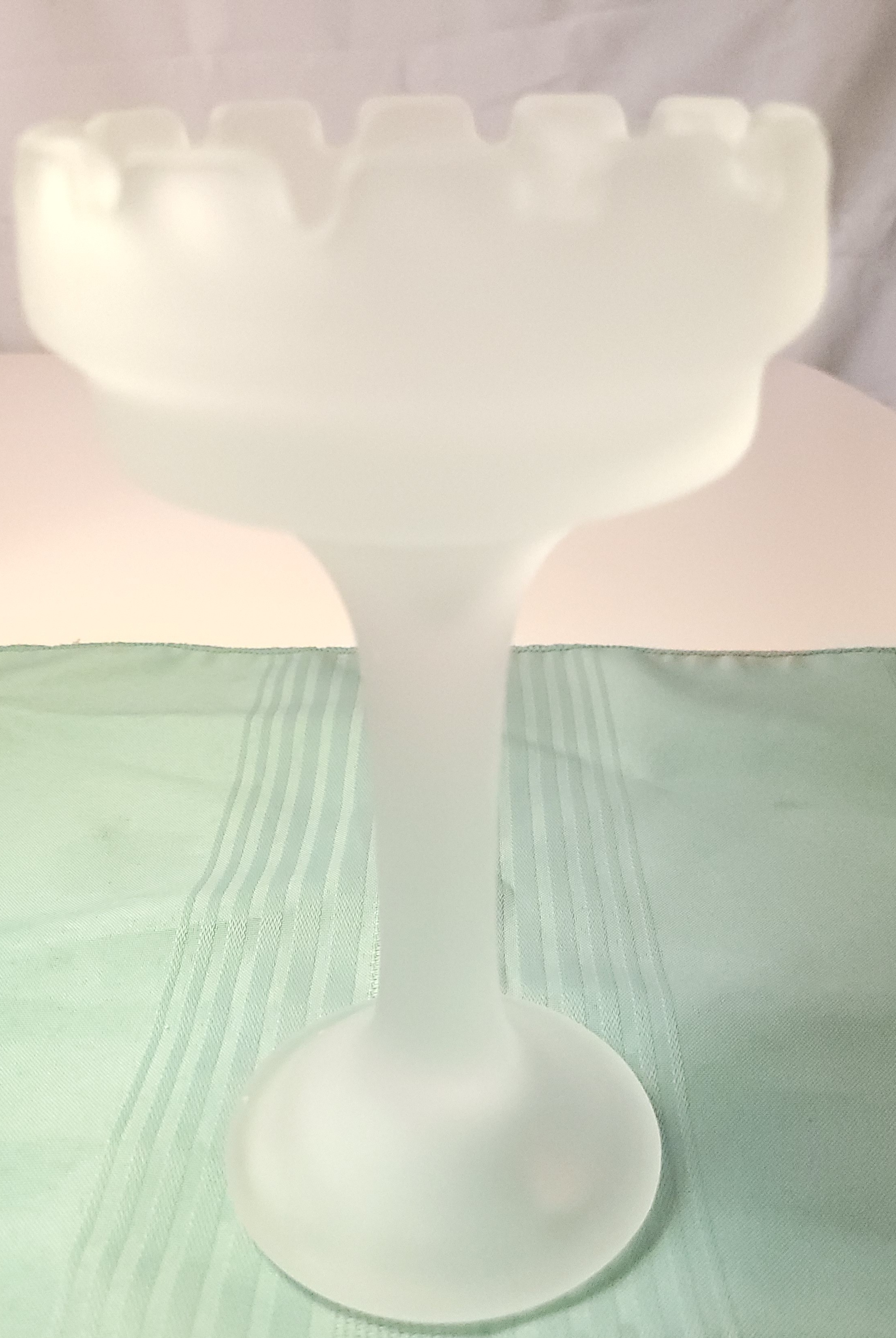 1990s Frosted Satin Glass Castle Turret Pedestal 7.25” - photo 4