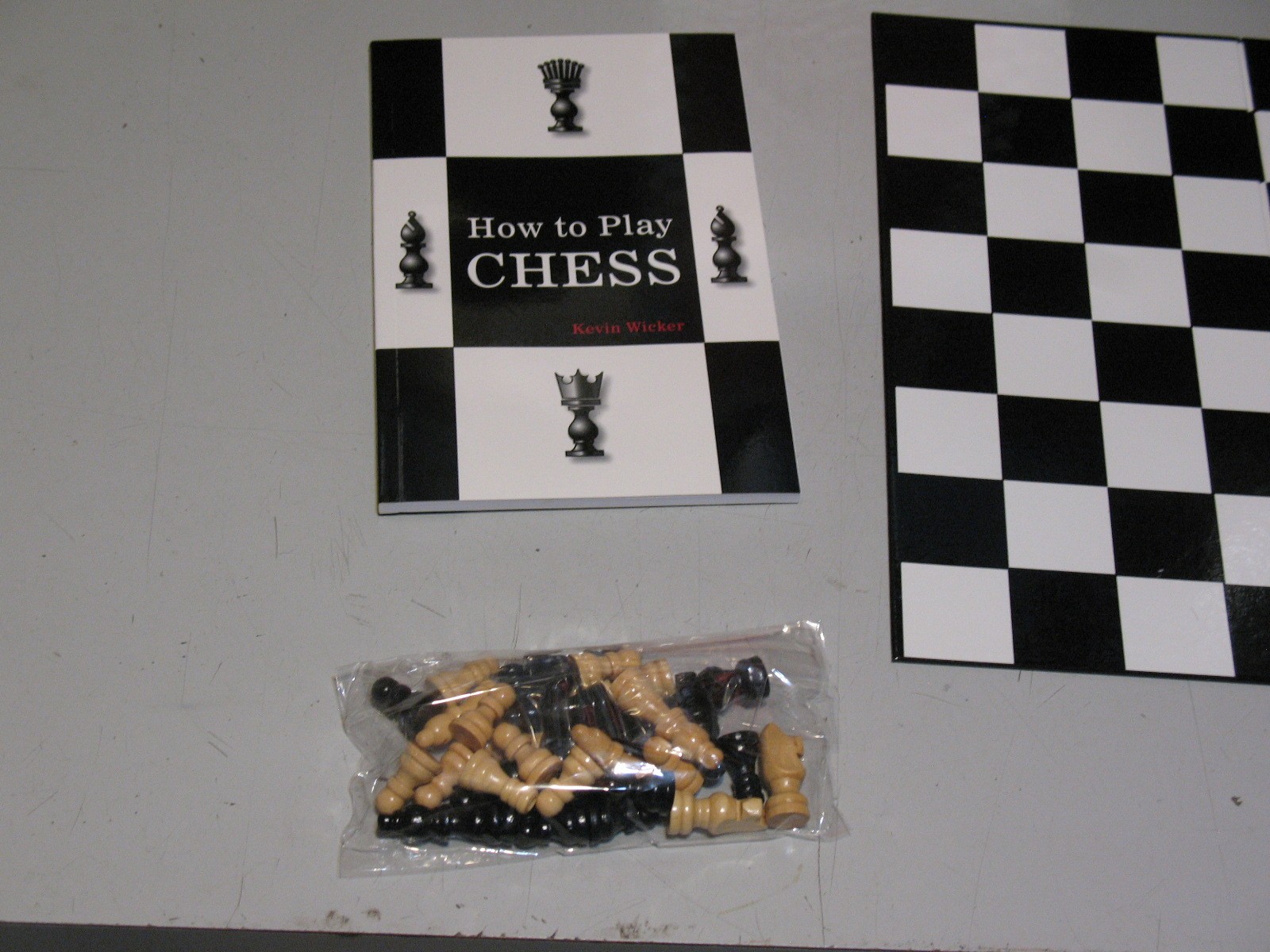 Chess Set, Brand New - photo 4