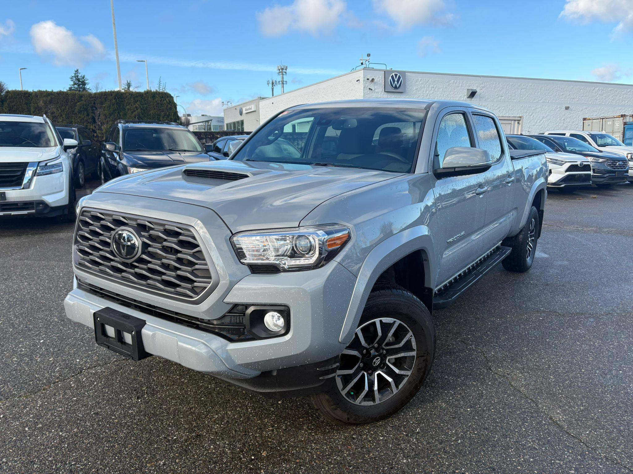 2021 Toyota Tacoma - photo 2