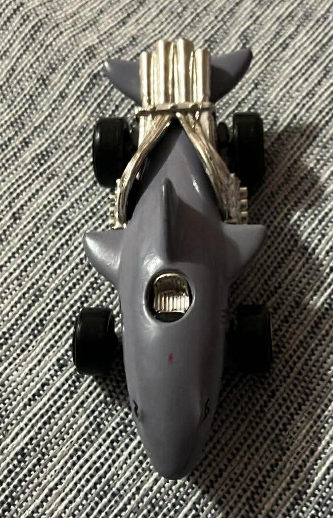 Mattel Hot Wheels Purple Shark Cruiser Sharkruiser