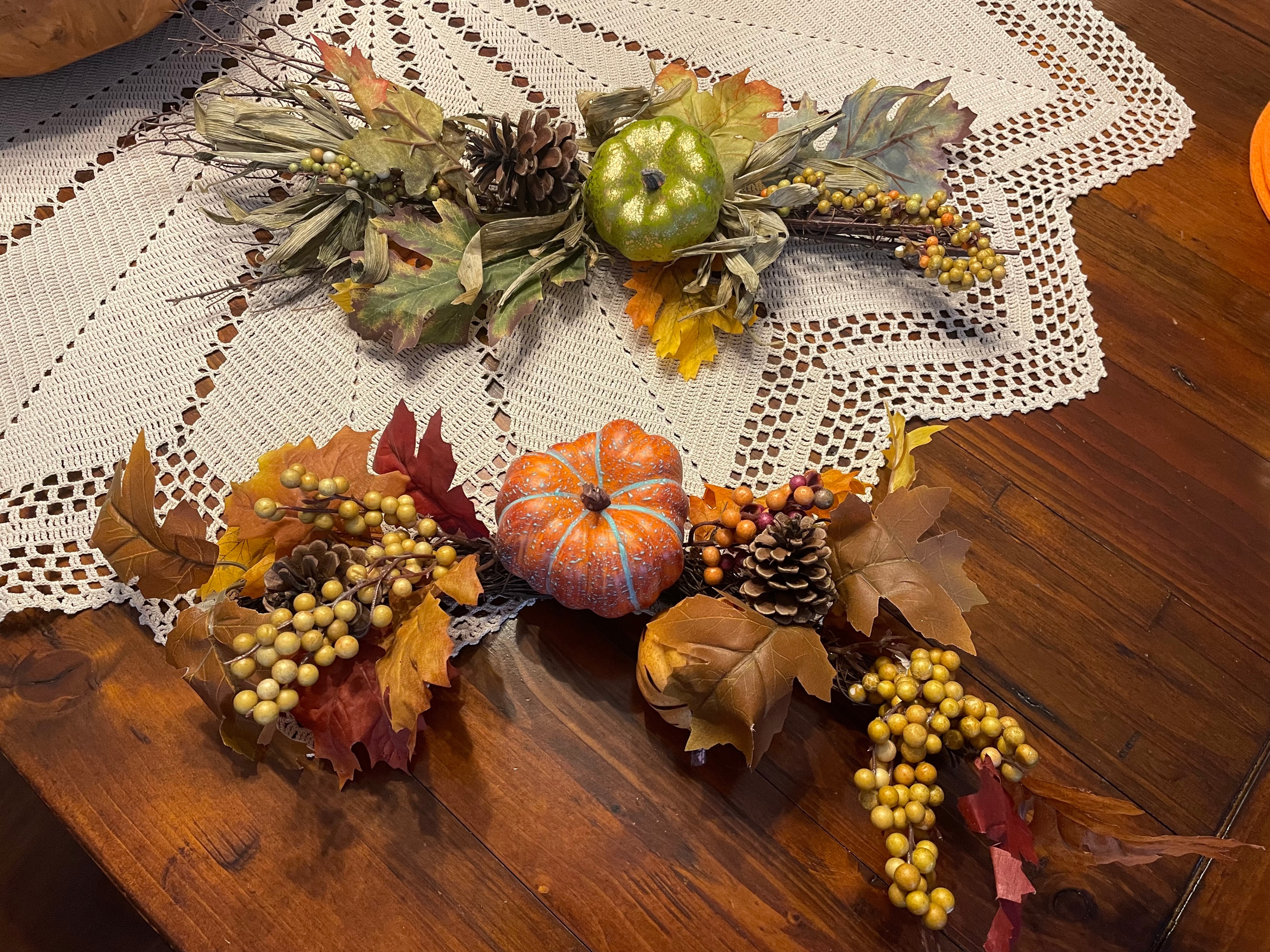 Fall / Autumn Decorations (Window, Door, Table)