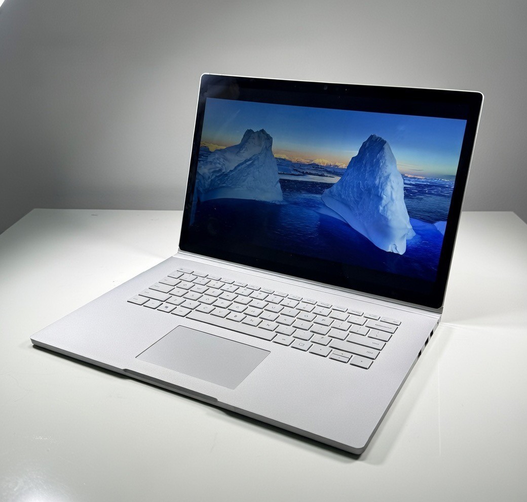 MS Surface Book 3 Laptop / i7-1065G7 / 1660Ti / 32GB  / 512GB