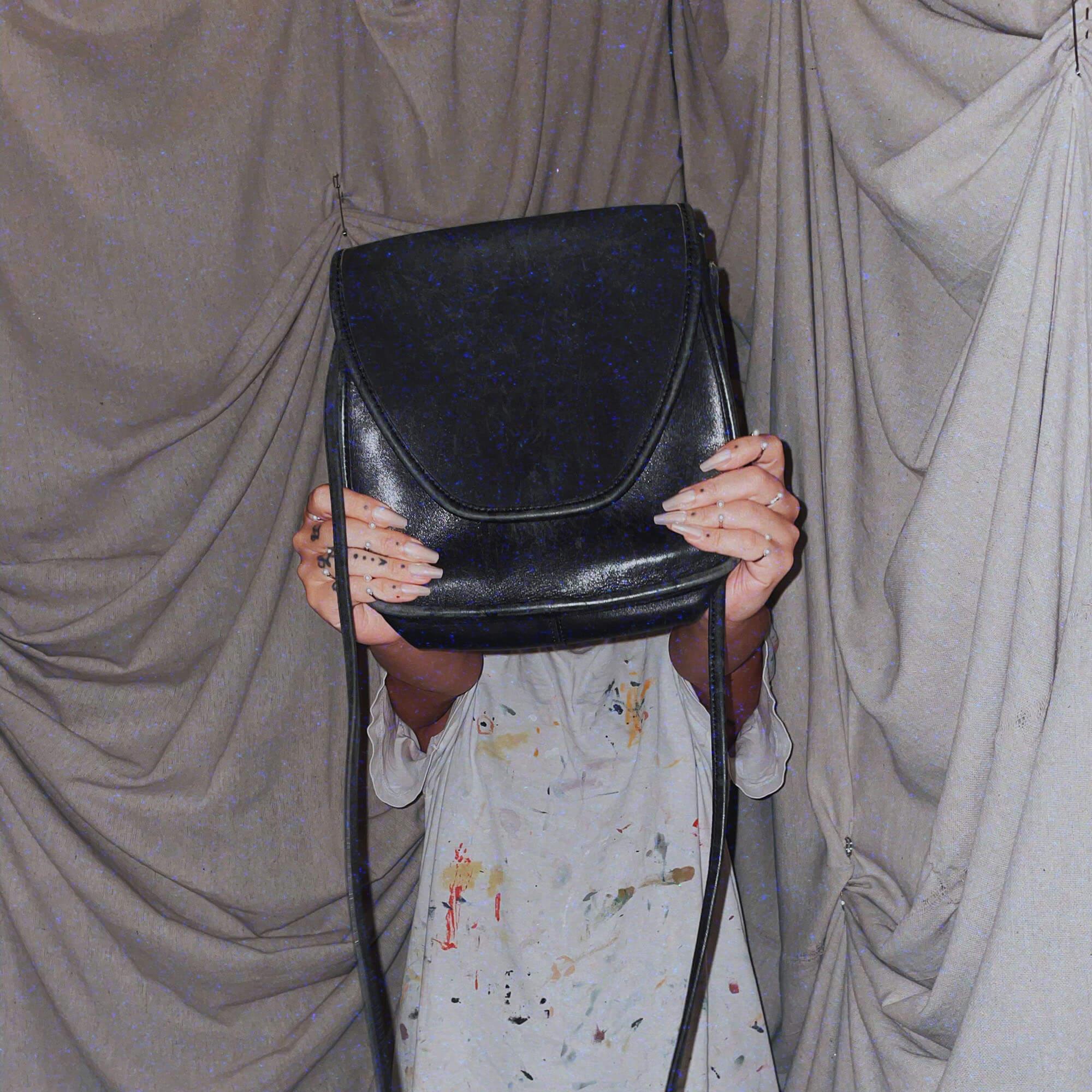 Vintage Loved Leather Crossover Bag Black purse