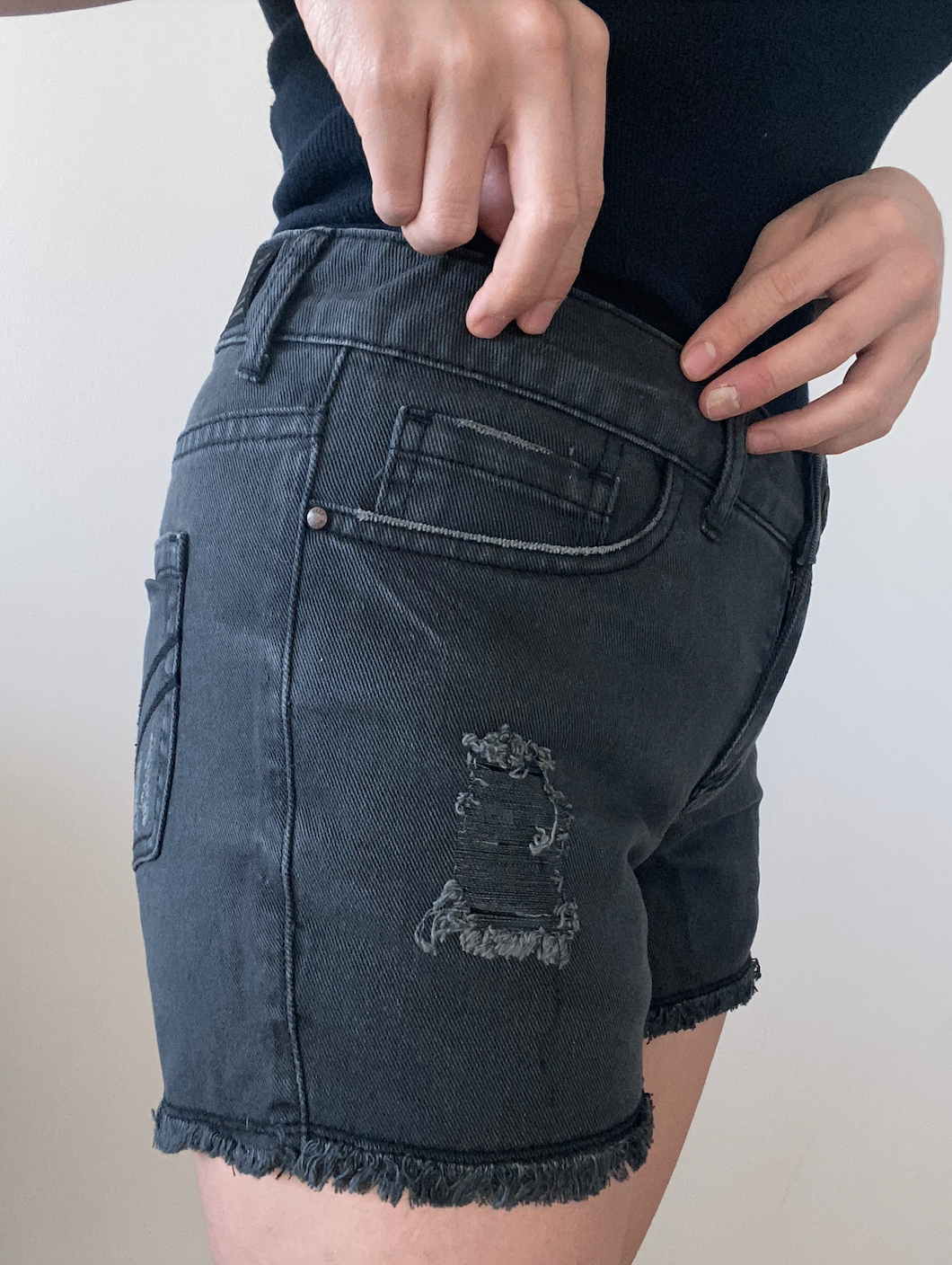 [NEW] William Rast Black Denim Shorts - photo 3
