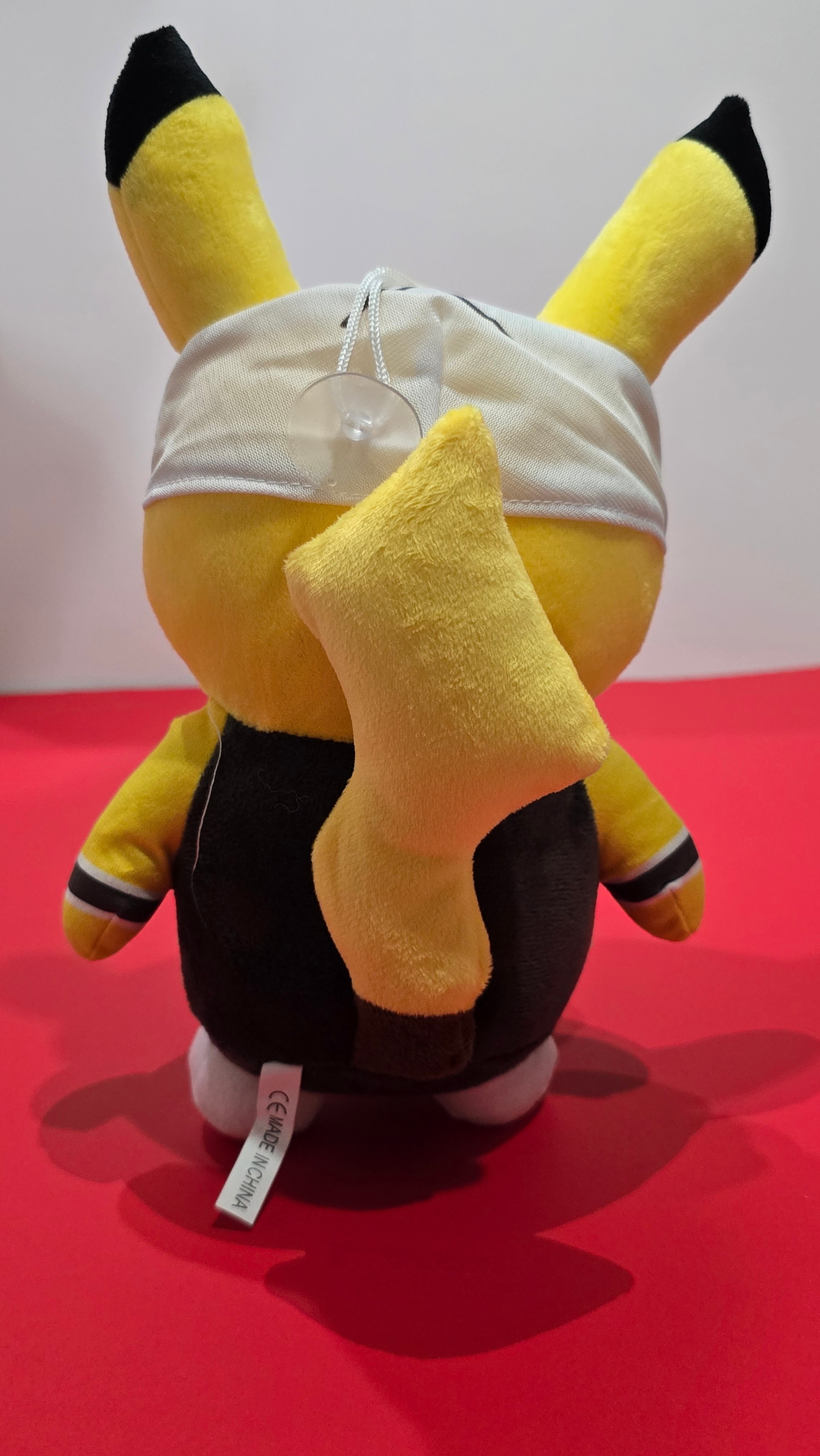 POKEMON PIKACHU PLUSHY - photo 3