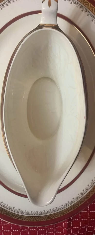 Rare "Royal Crowning" Vintage Gravy Boat and Platter Set - photo 2