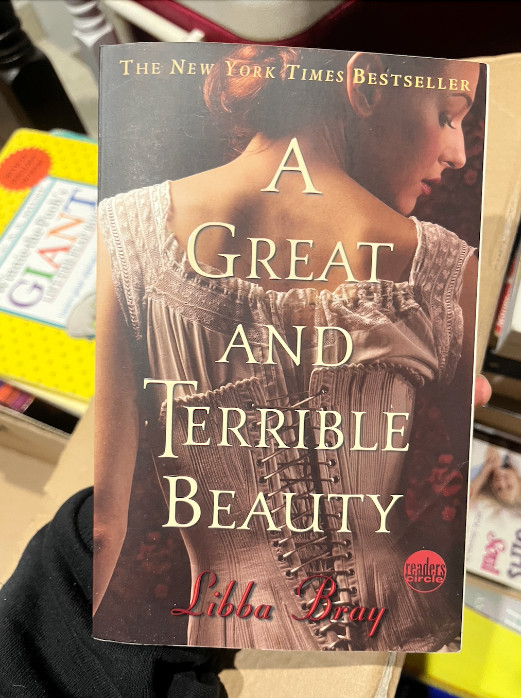 [NEW] Book: A Great and Terrible Beauty by Libba Bray