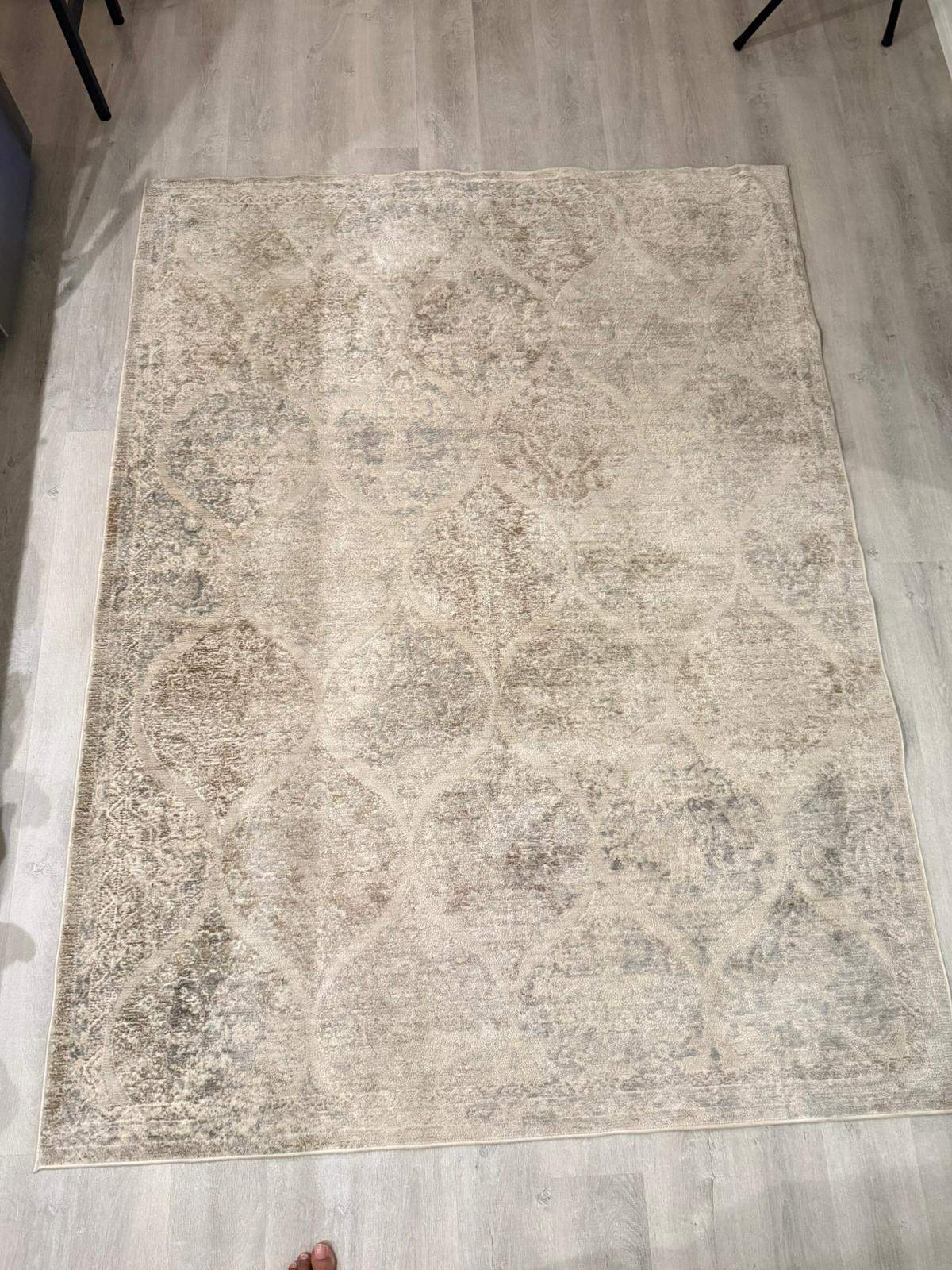 ✨ Machine Washable Area Rug – Like New! ✨