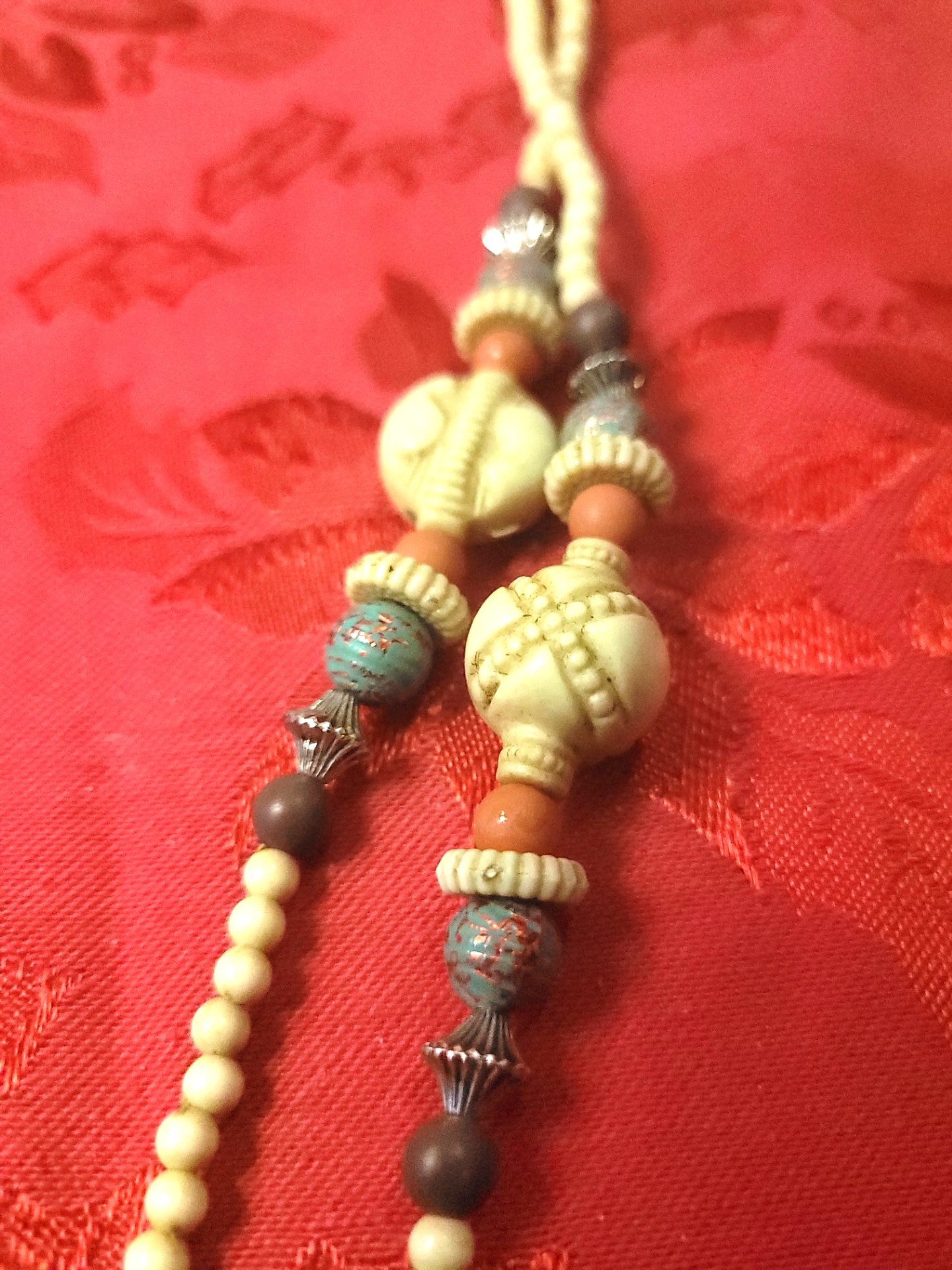 C. 1970s- 29" Hand Carved Bone Tribal Necklace Boho Ethnic - photo 2