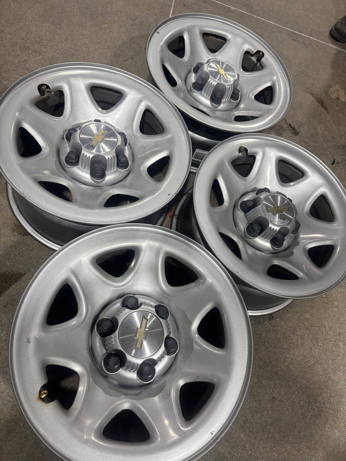 OEM 17”GM rims(6x139)–Sierra/Silverado/Tahoe/Suburban/Escalade - photo 4
