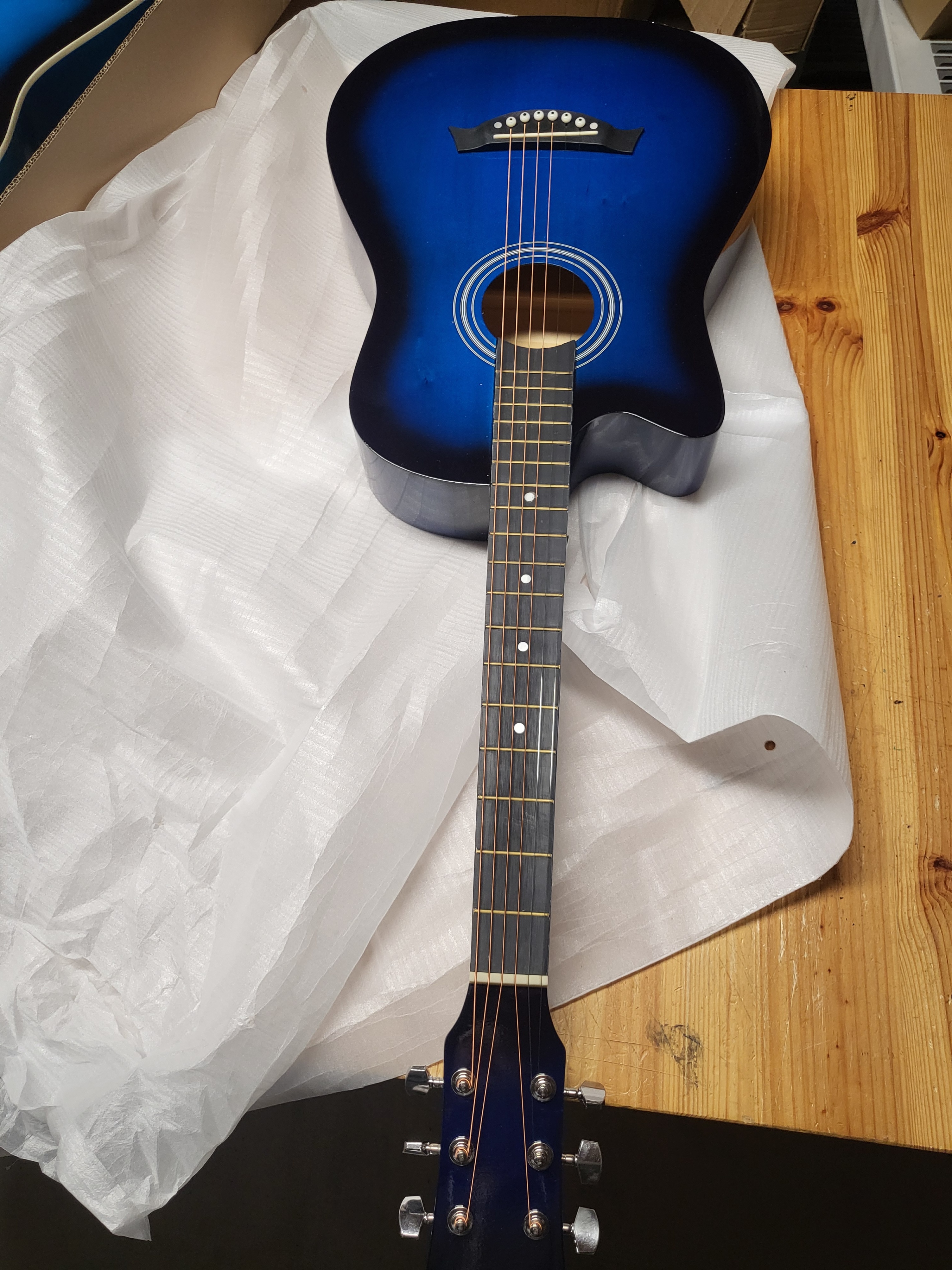 Left-Handed Acoustic Guitar 38” Blue – Minor Body Crack - photo 4