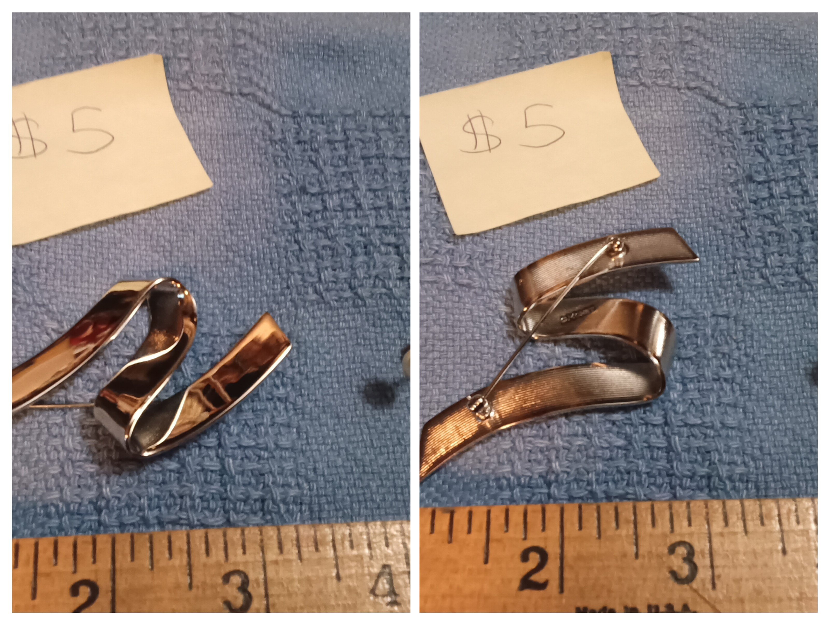 Pins / Brooches and necklaces