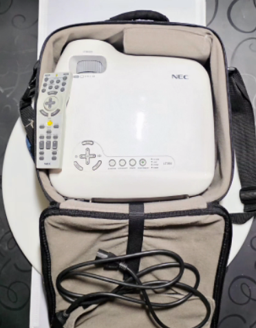 NEC LT380 Projector - photo 2