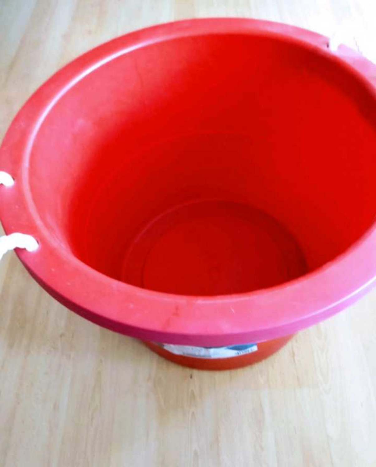 20 Gallon Red Utility Bucket (ONLY 1 LEFT) - photo 2