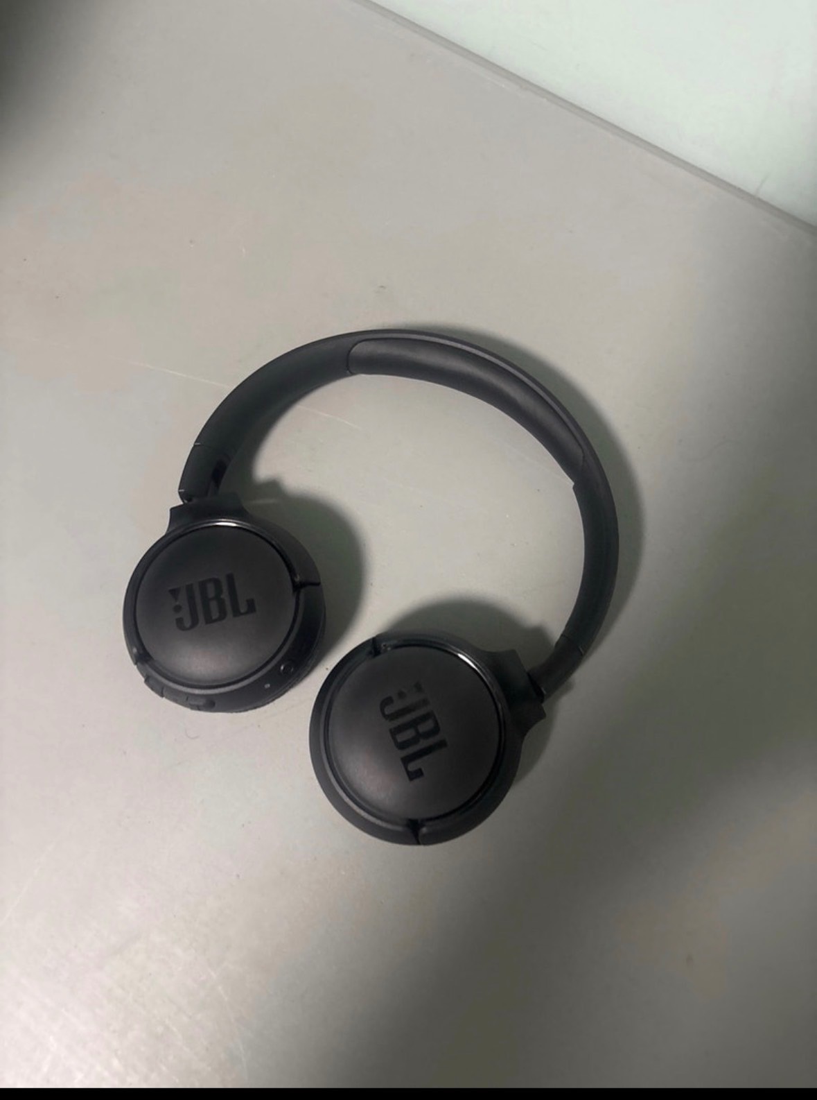 JBL headphone