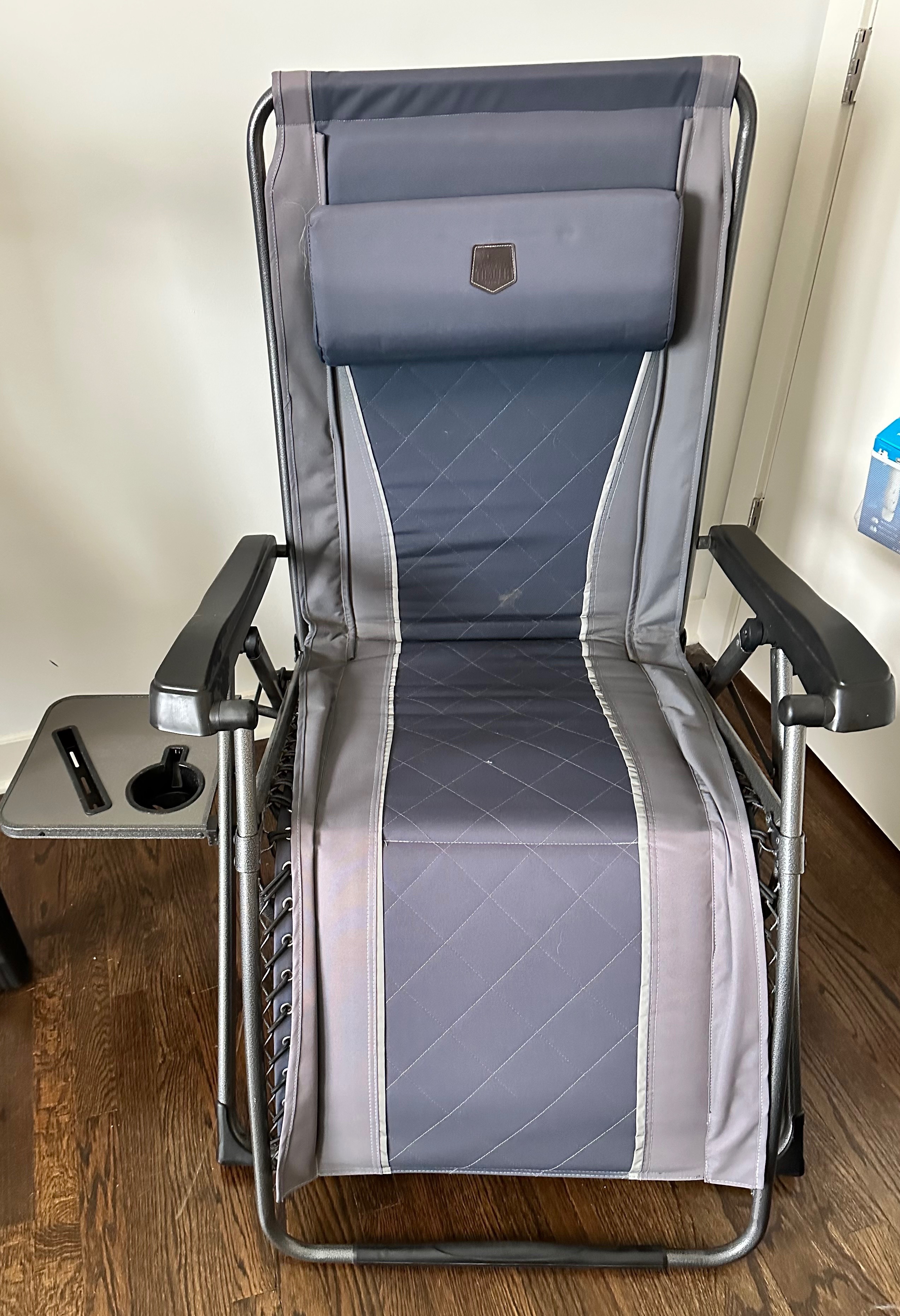 2 Timber Ridge Zero Gravity Loungers with securing clip - photo 4