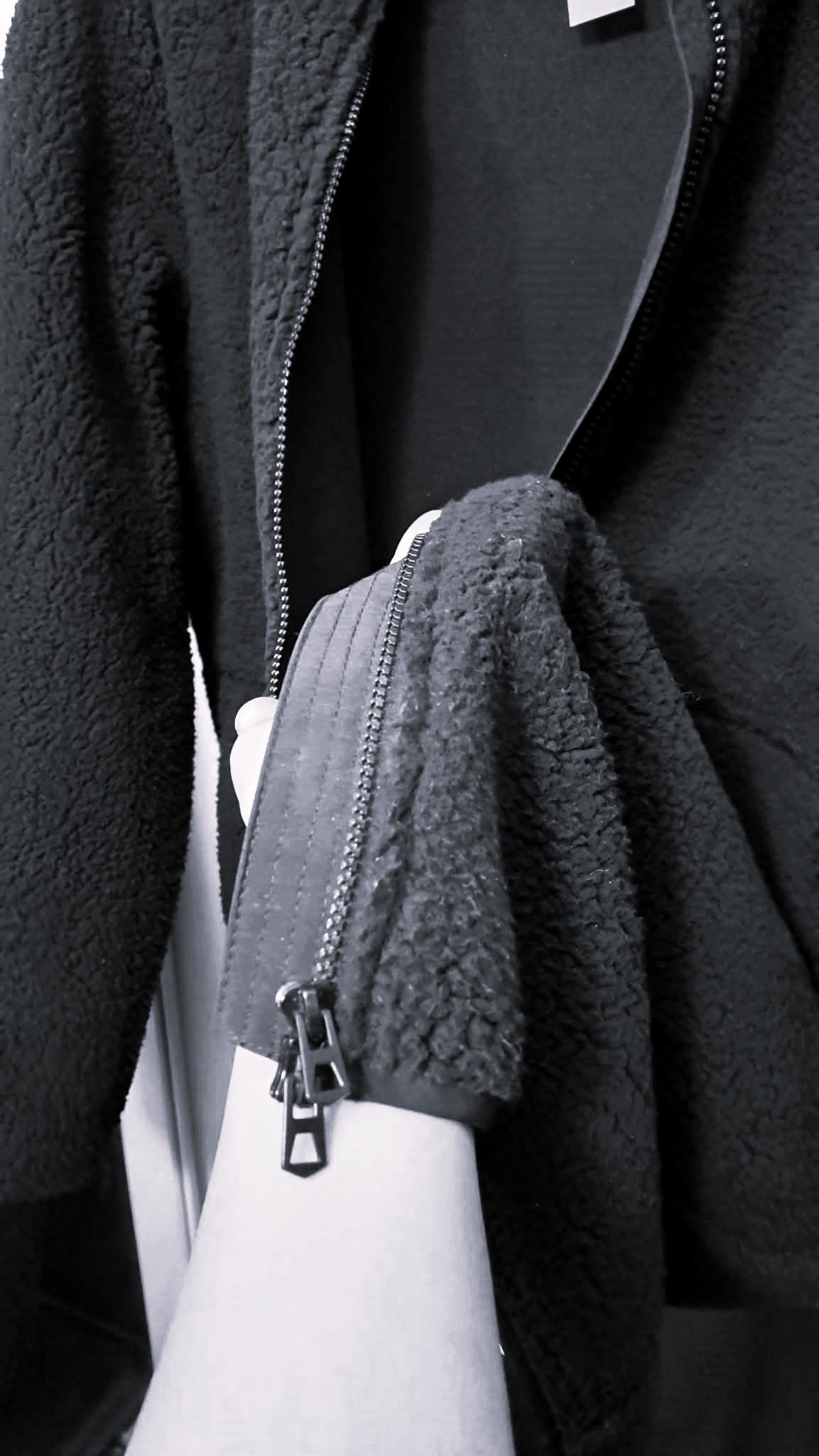 Women’s Longline "Teddy" Fleece Coat Black Size M Like New🥕 - photo 4