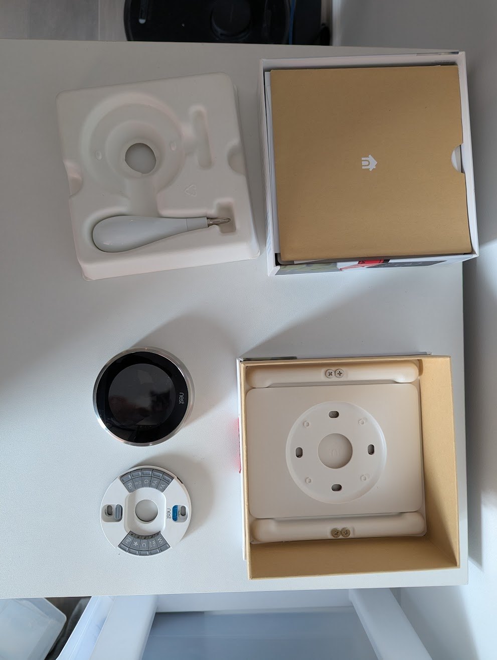Google nest 3 generation thermostat and Temperature Sensor 3pack
