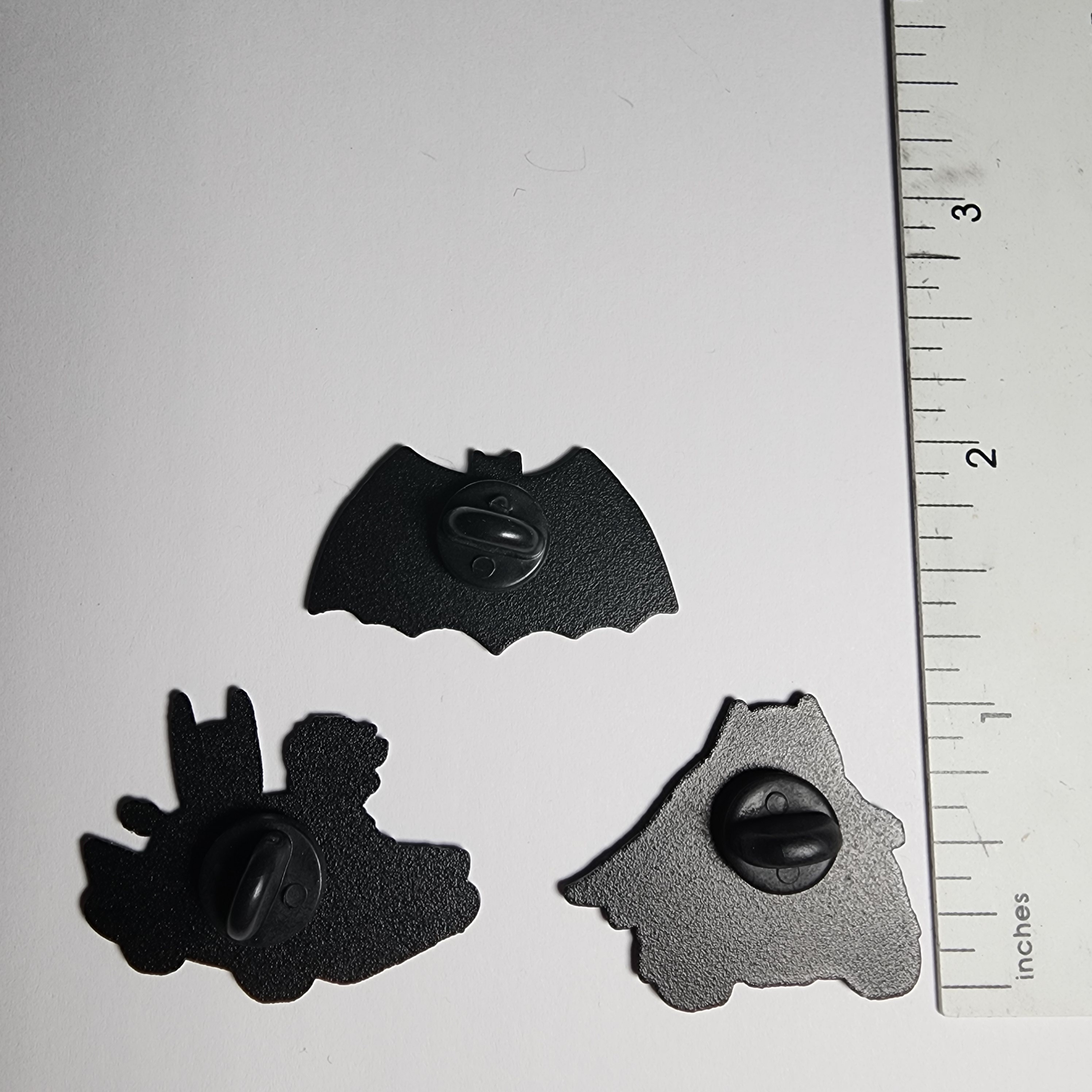 Batman Set of 3 Brooch Enamel Pins - photo 4