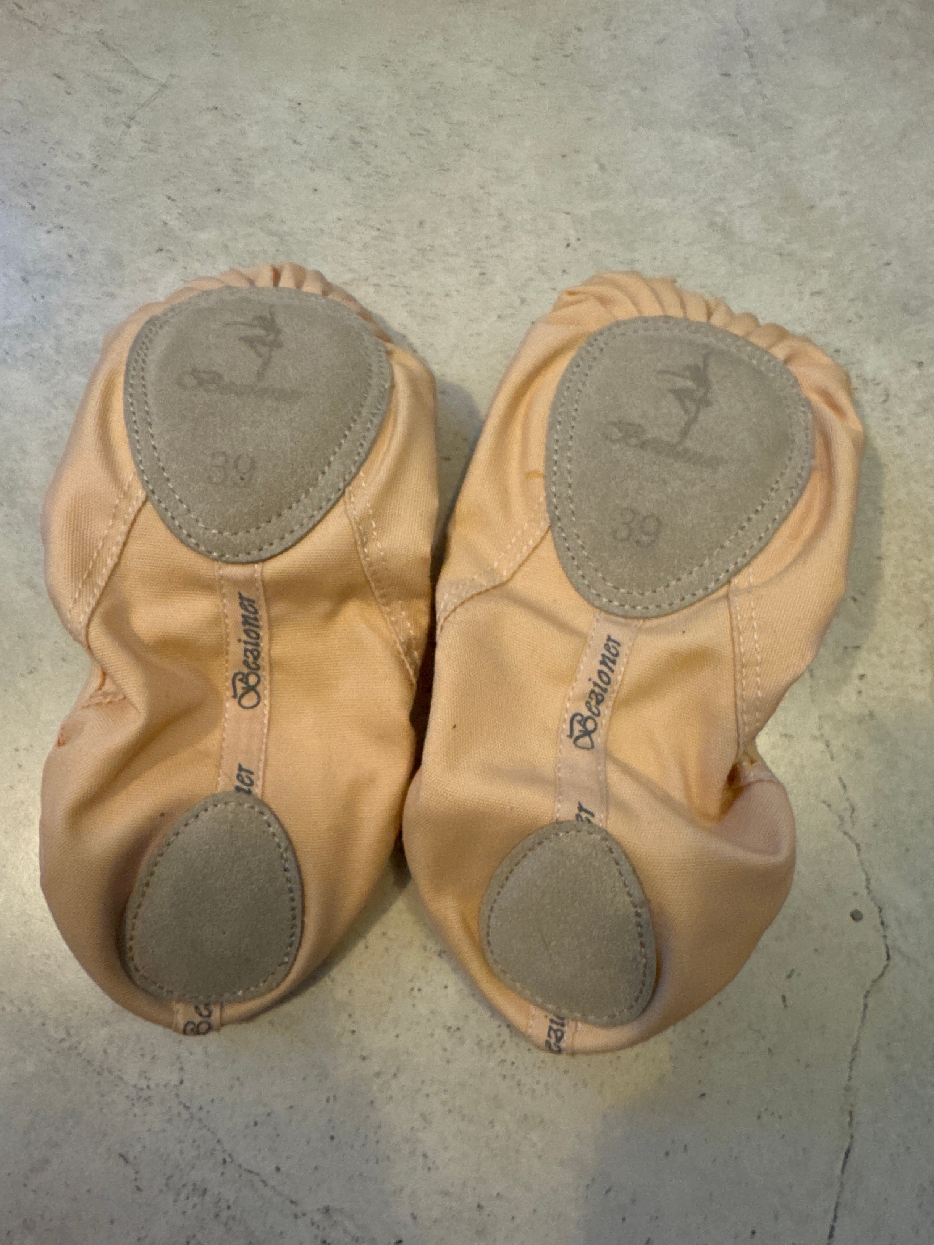 Bezioner Ballet Shoes (US size 6/EU 39)🏆 - photo 2