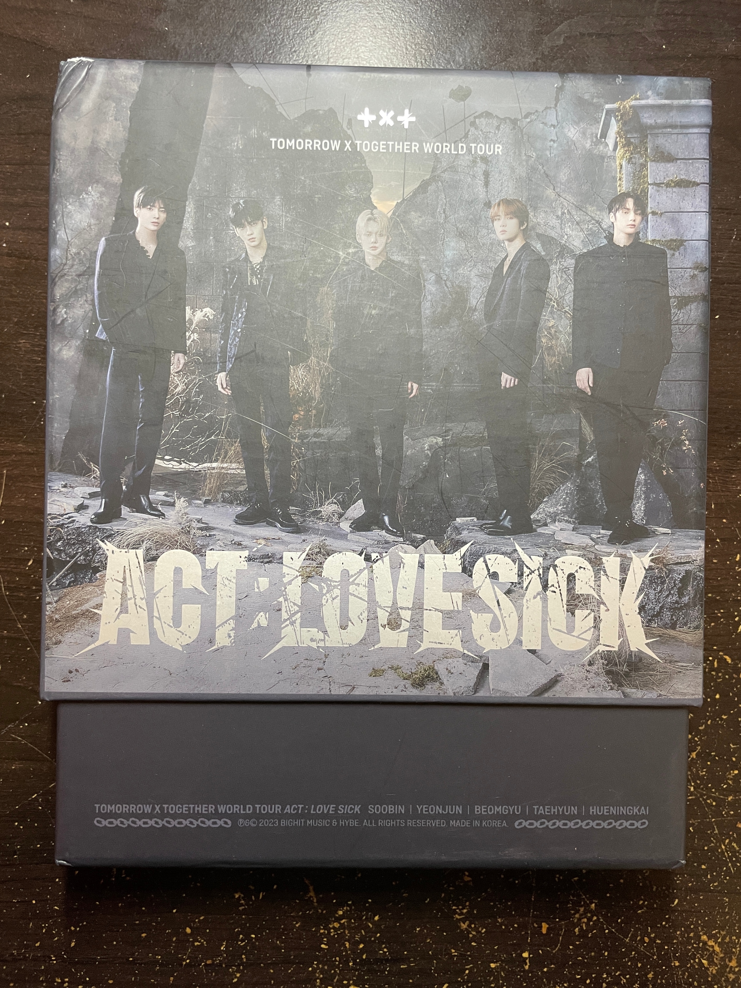 TXT WORLD TOUR <ACT : LOVE SICK> IN SEOUL Photobook (Kpop)