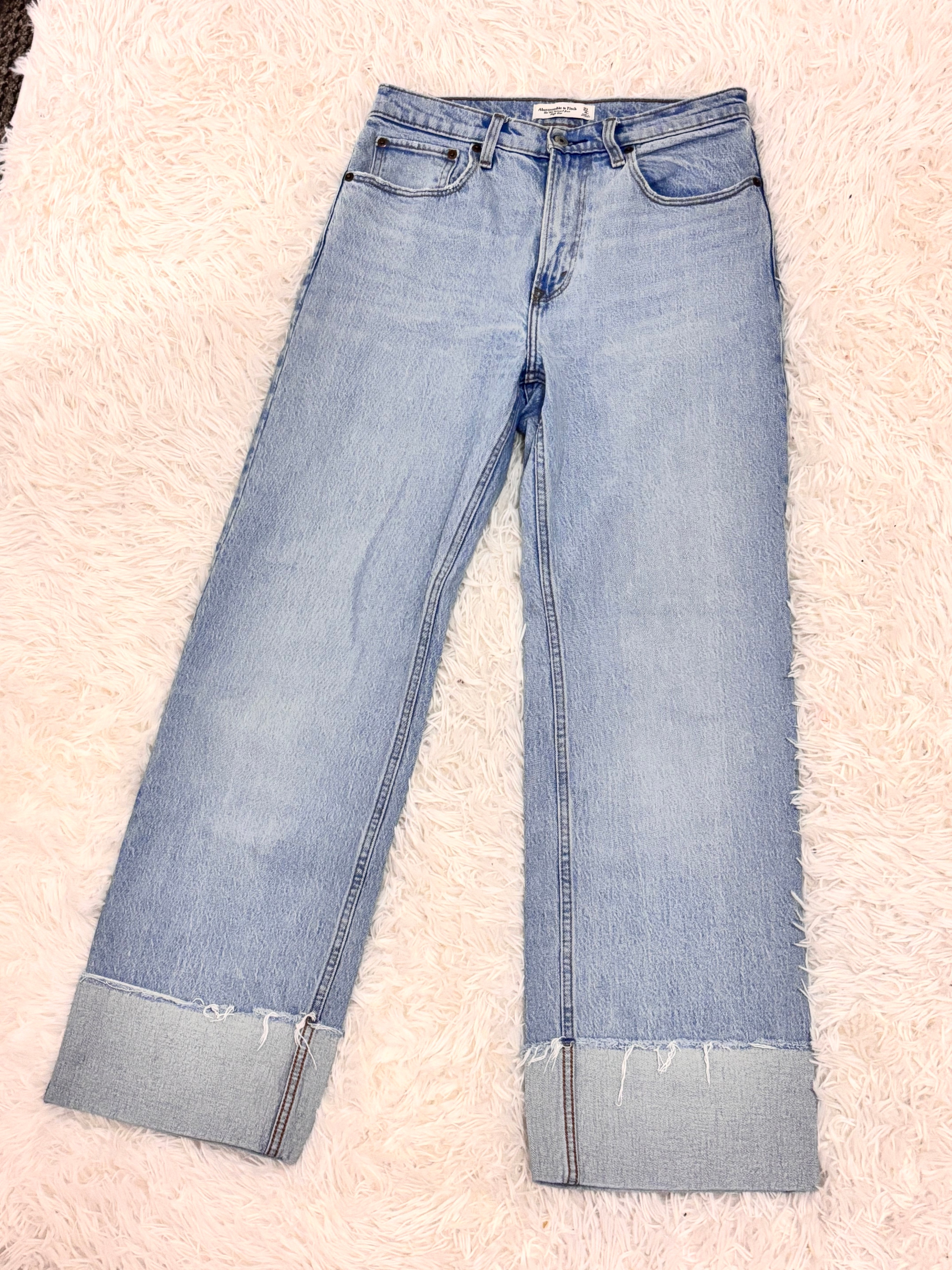 Abercrombie & Fitch 90s Relaxed High Rise Jeans
