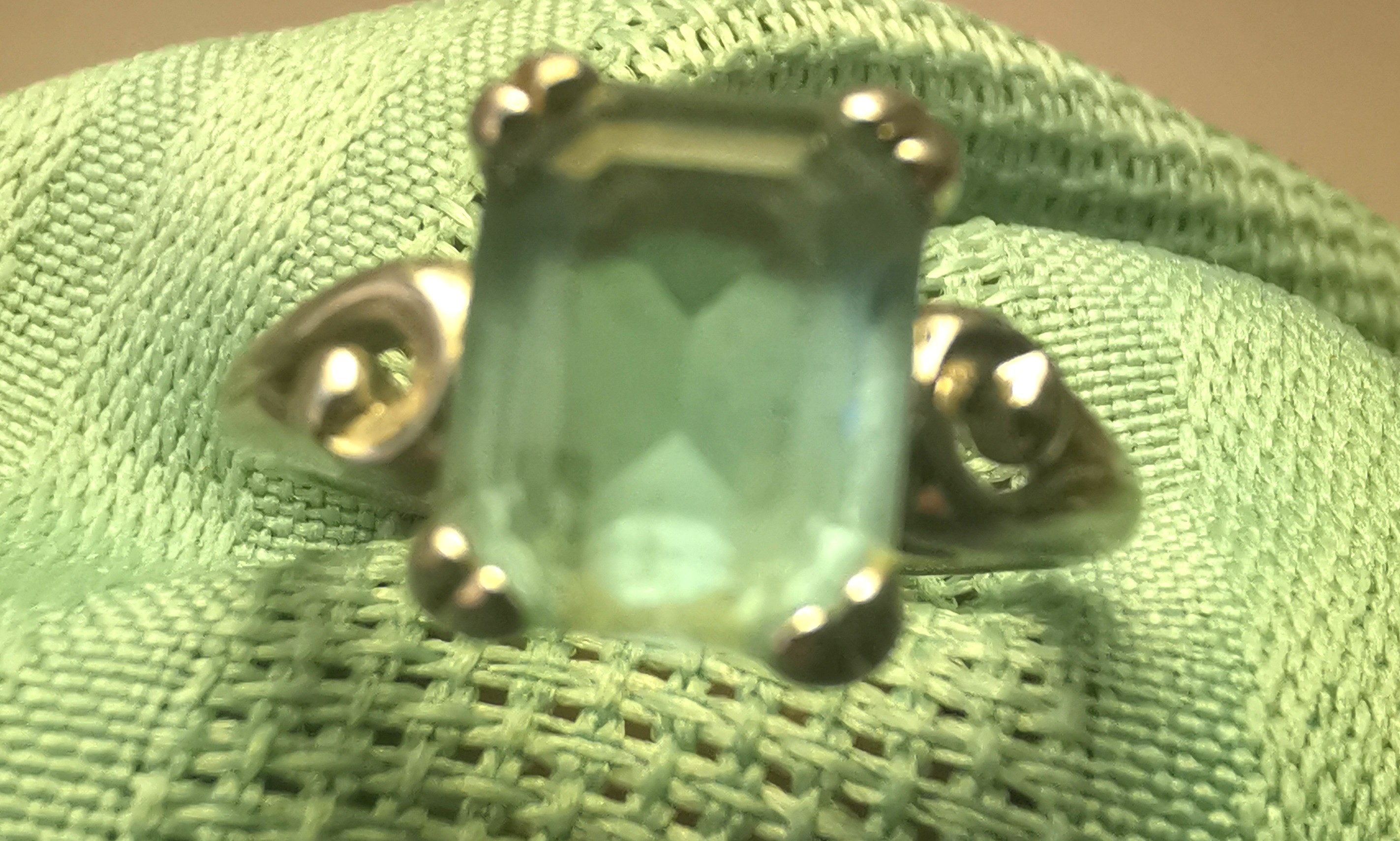 1981 Avon BLUE ICE Ring Size 6.5 - Emerald Cut Aquamarine Style - photo 5