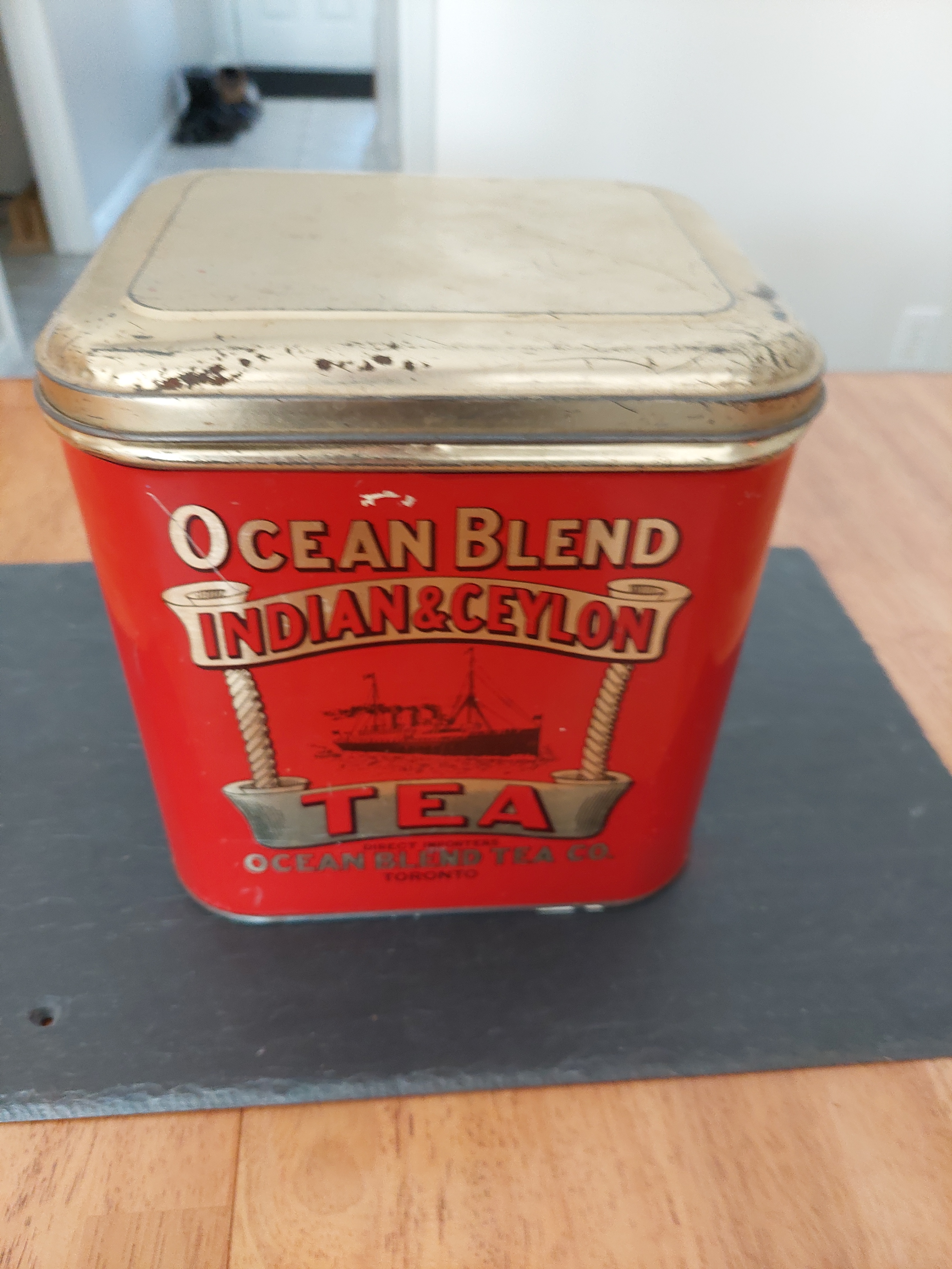 Vintage Ocean Blend Indian & Ceylon Tea Tin
