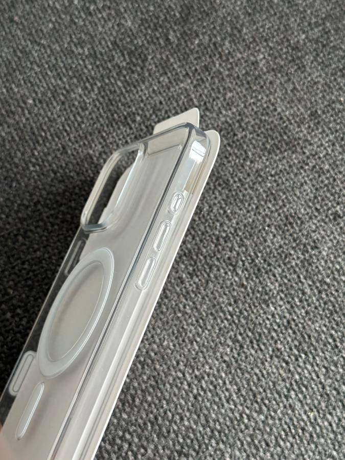 Apple iPhone 16 Pro Max Fitted Clear Case with MagSafe MA7F4ZM/A - photo 5