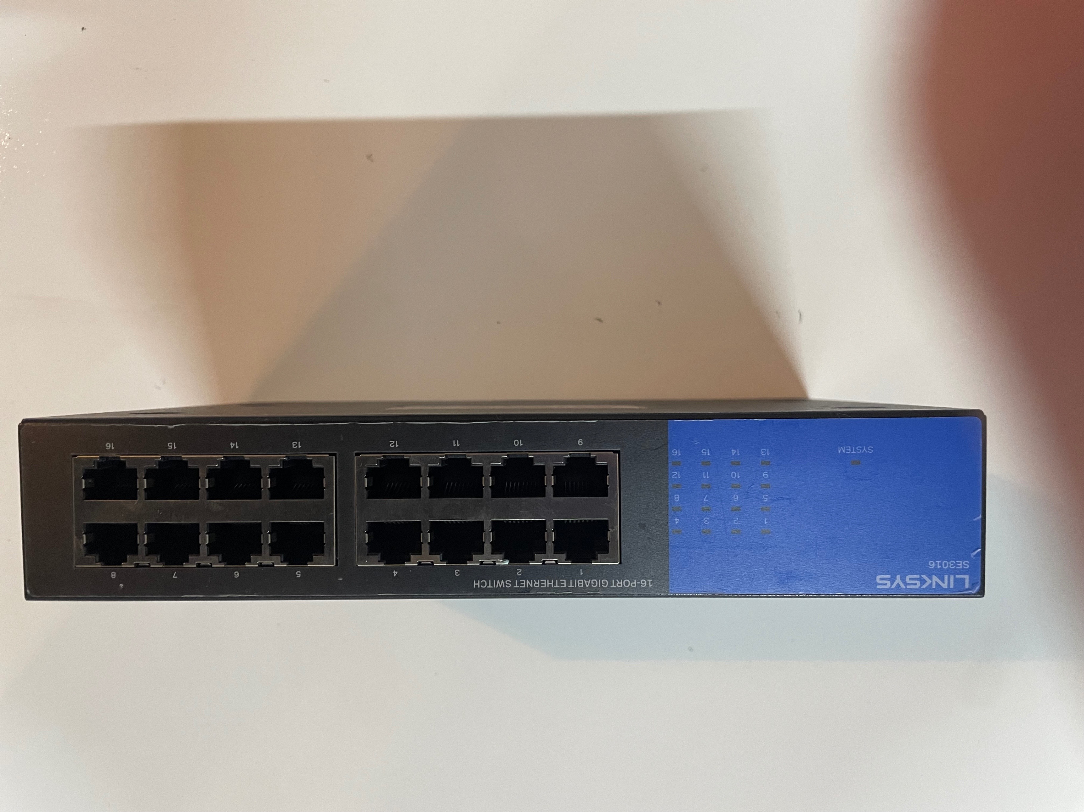 Linksys SE3016 16-Port Gigabit Ethernet Switch