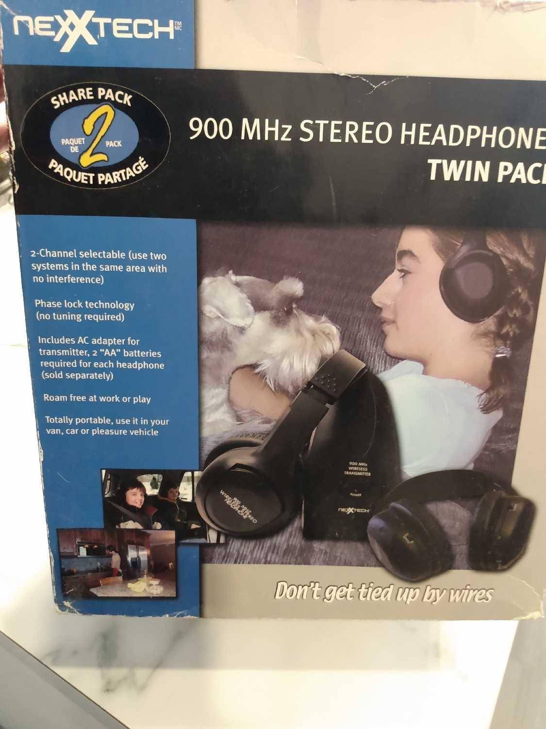 Nexxtech 900 MHz Stereo Headphones Twin Pack