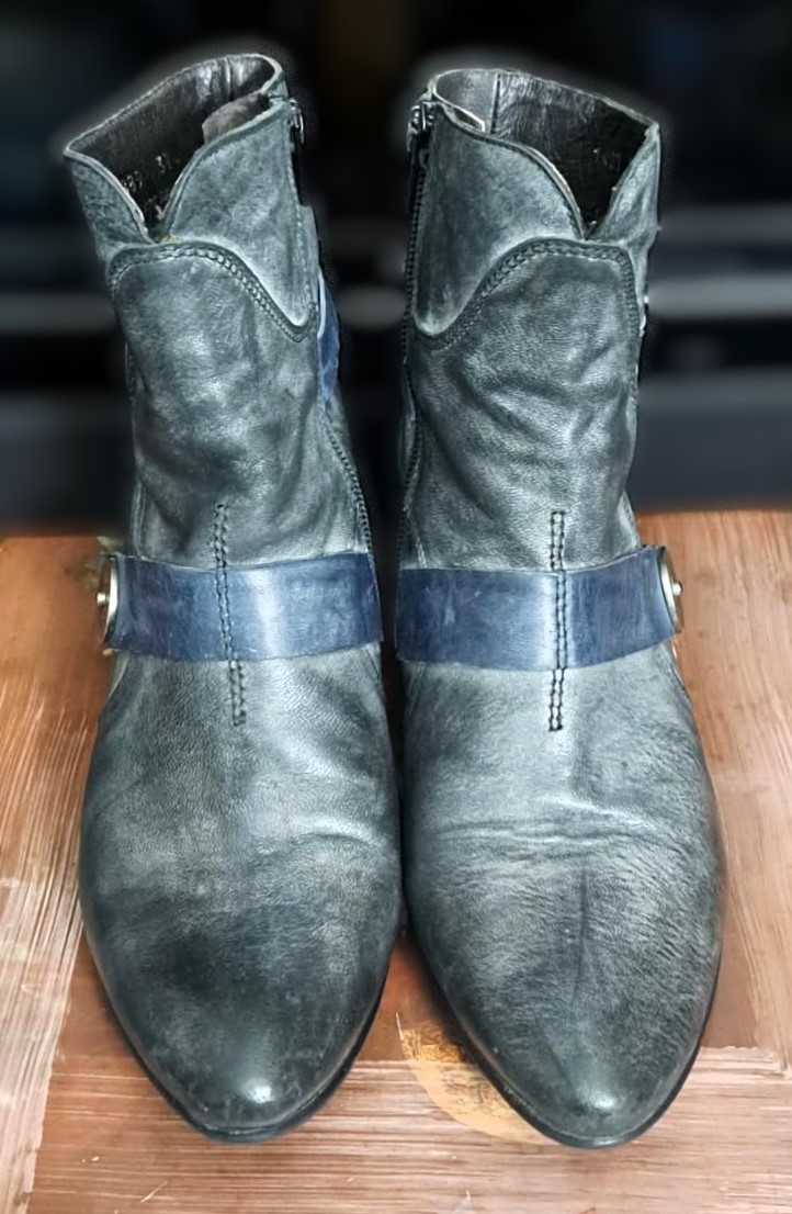 Beautiful Gray-Blue Genuine Leather Ankle Boots Made in Portugal - photo 2