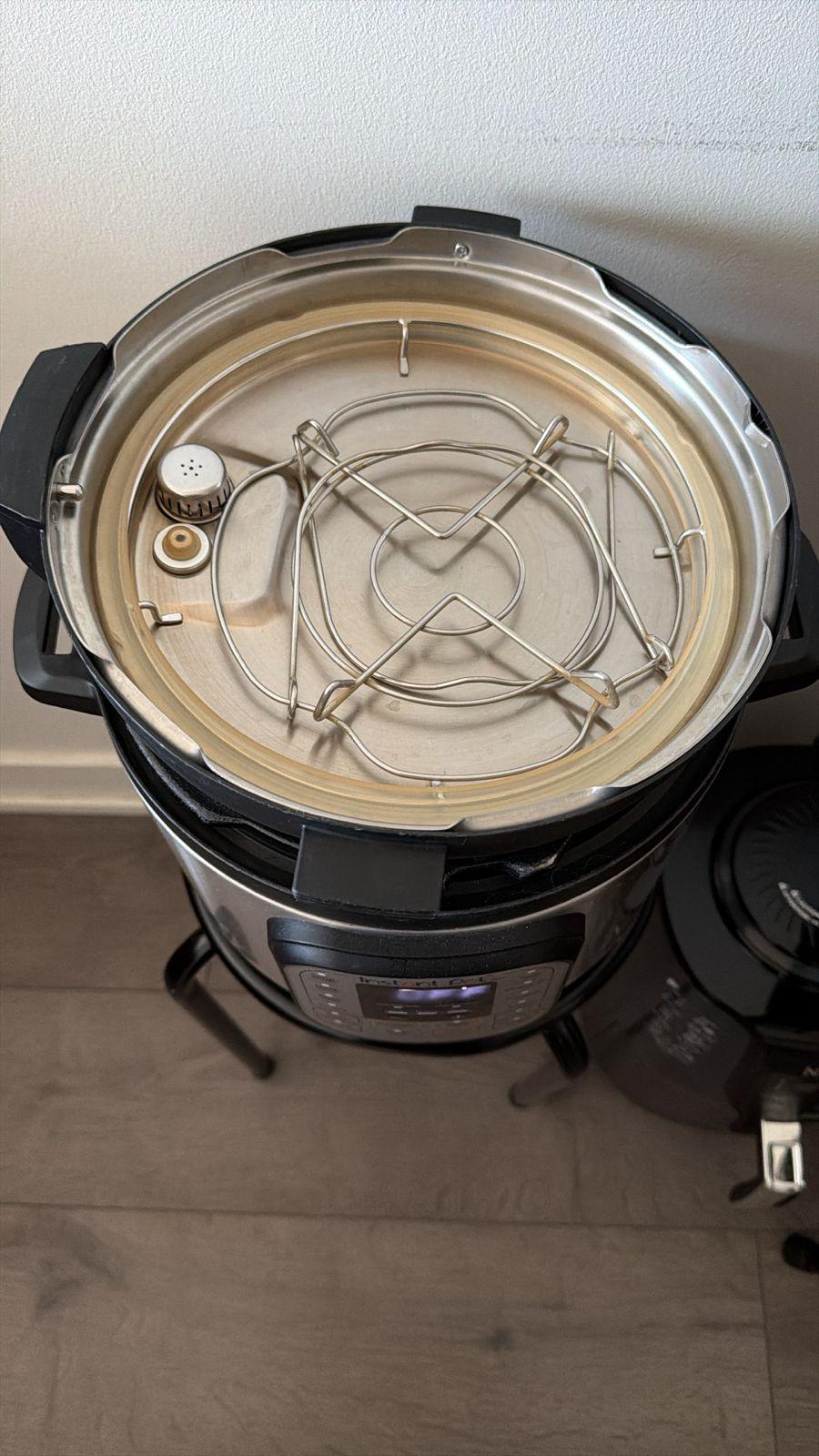 Instant Pot 8QT (8‐Quart) – Excellent Condition - photo 2