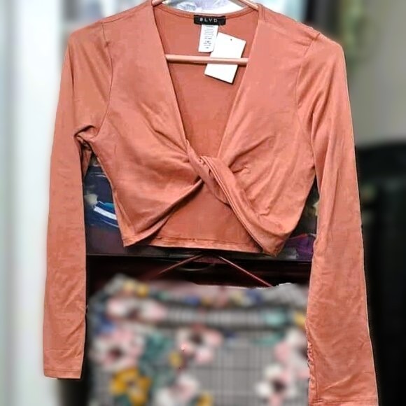 New Dusty Rose Long Sleeve Twist-Front Crop Top - Made in USA🥕