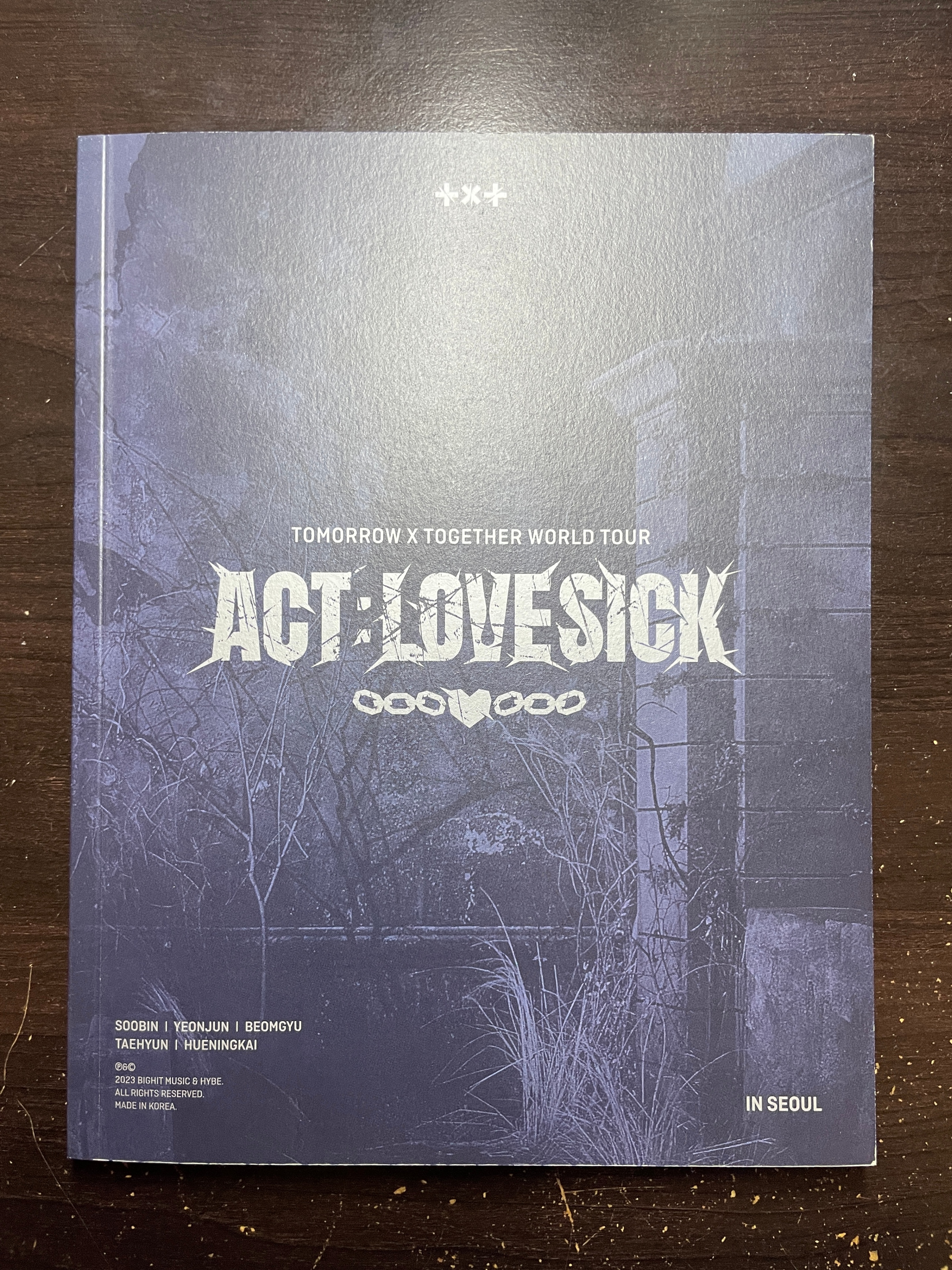TXT WORLD TOUR <ACT : LOVE SICK> IN SEOUL Photobook (Kpop) - photo 2