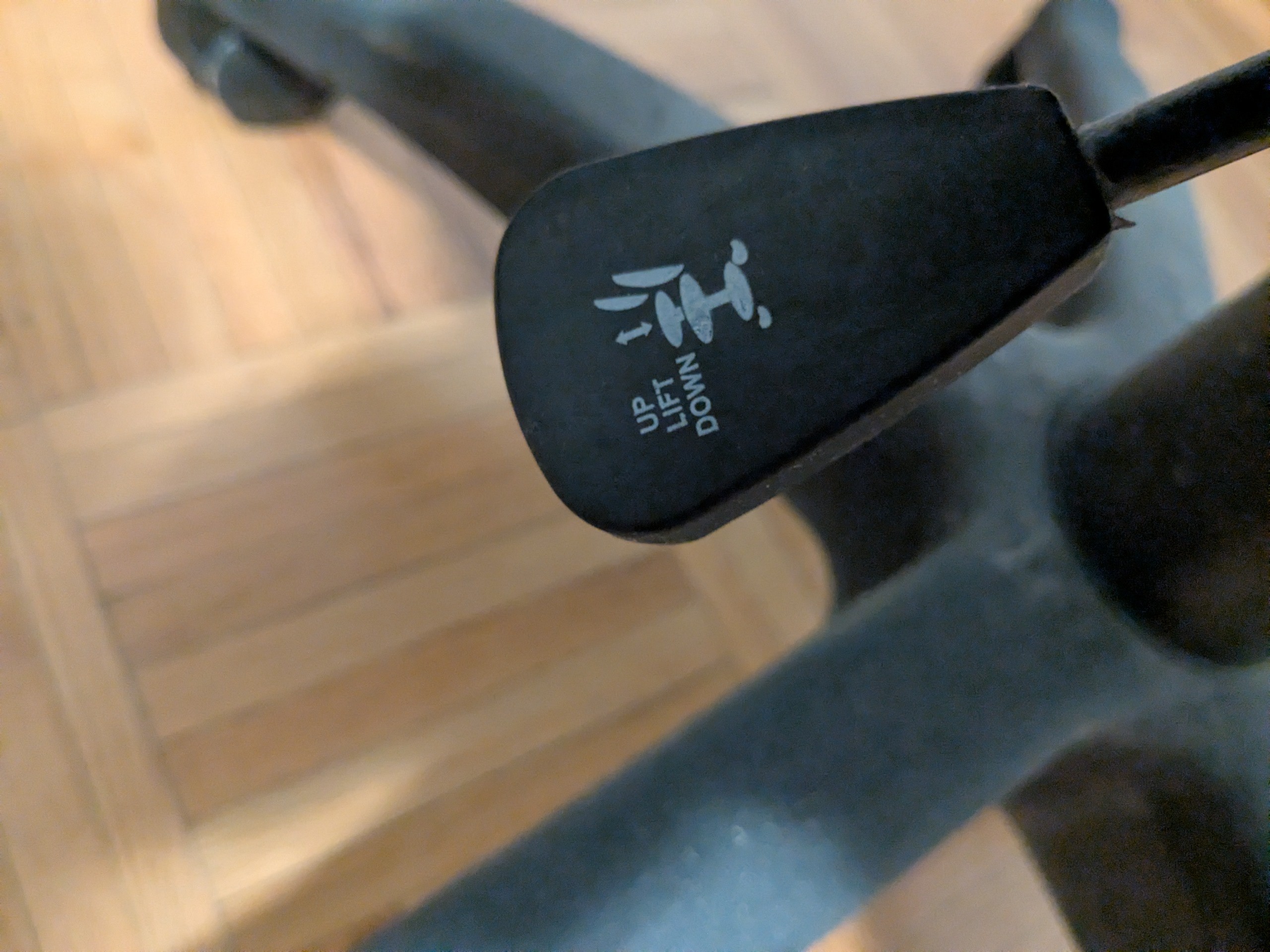 Black Mesh Desk Chair - photo 5
