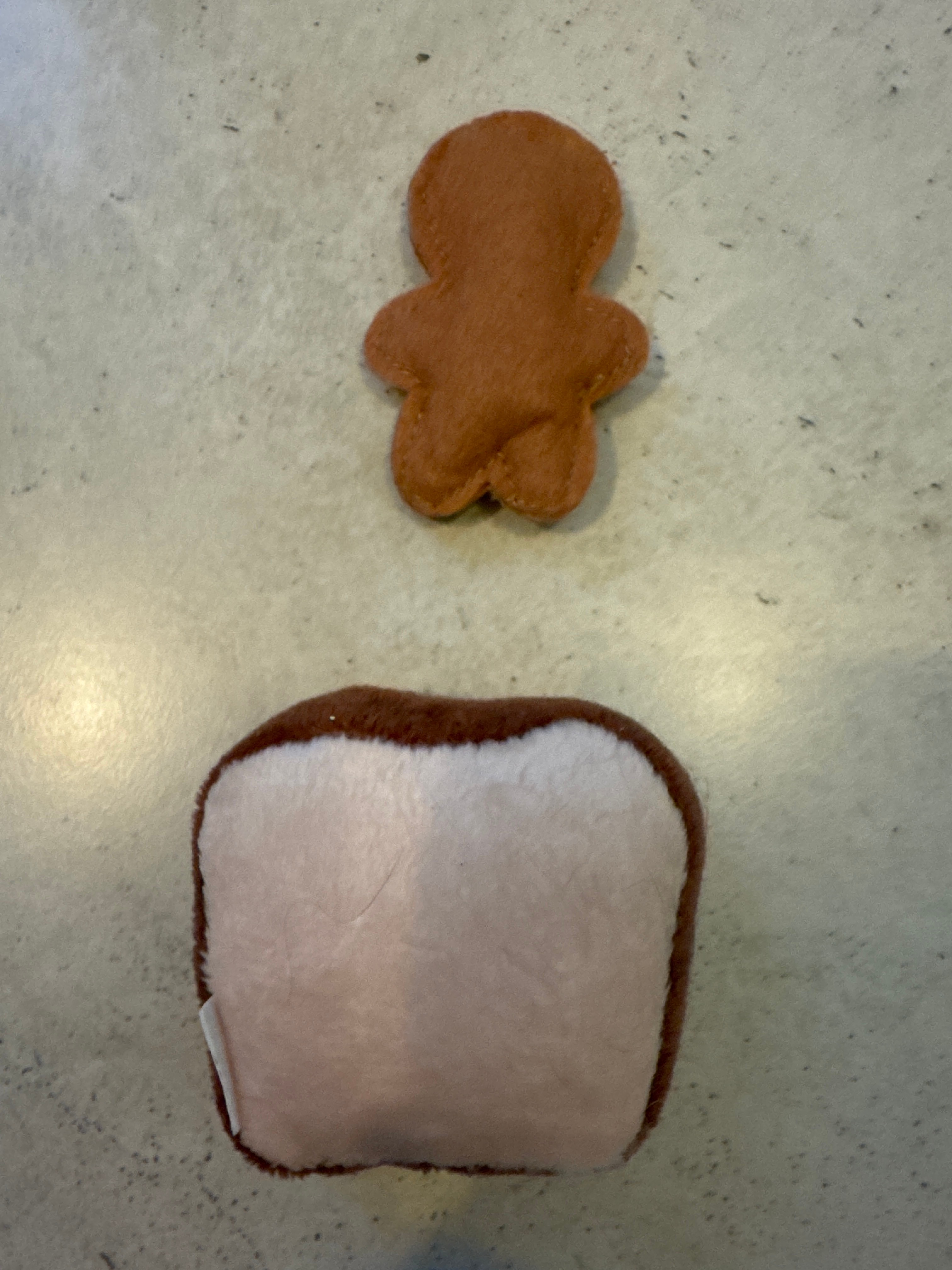 Gingerbread Man & Avocado Toast Cat Toys - photo 2