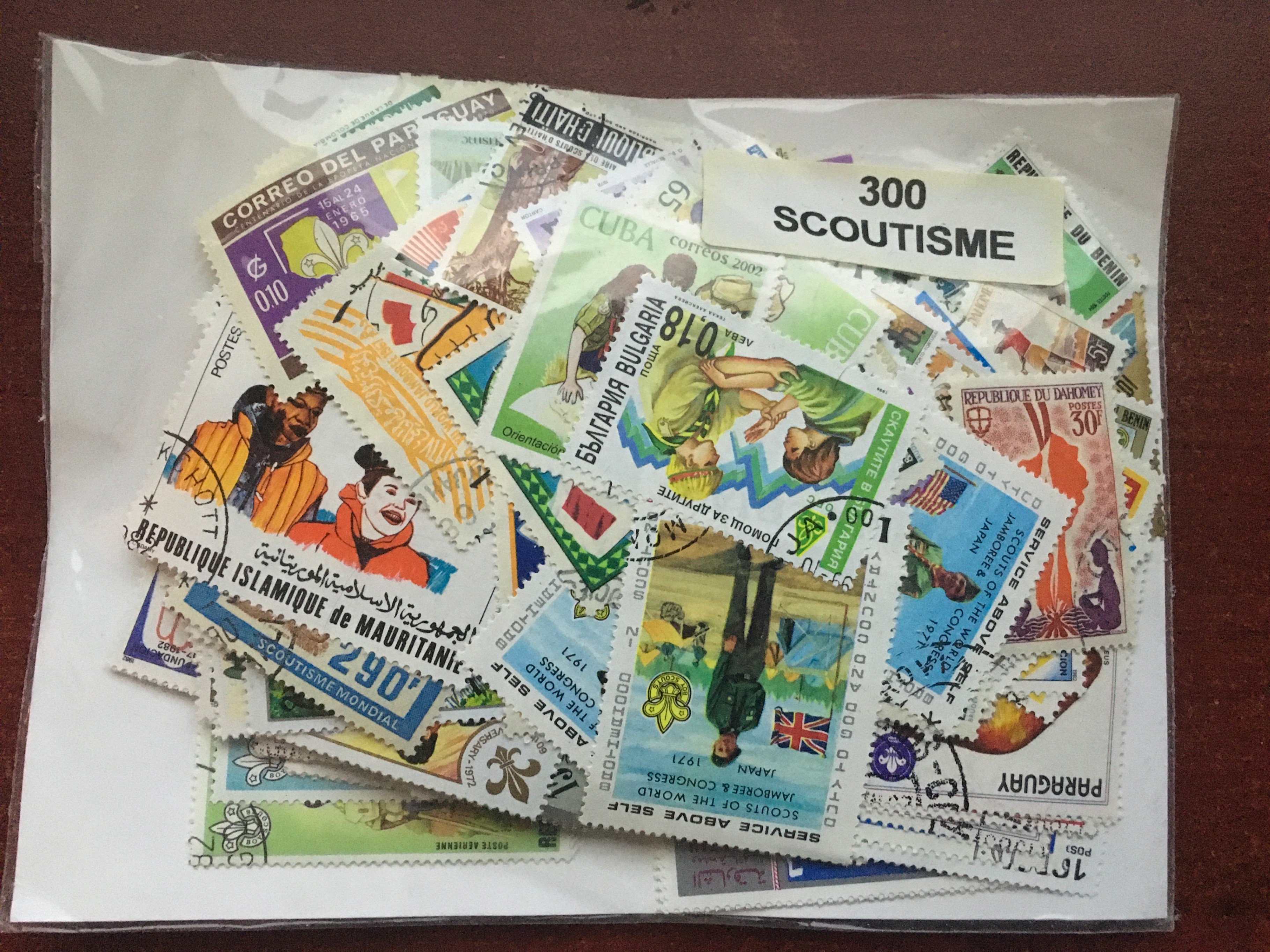 100 Scoutisme Scouts Stamps - photo 3